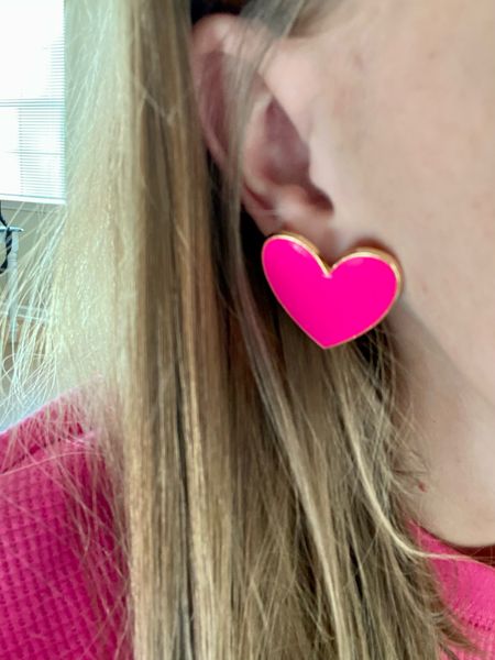 Pink heart stud earrings perfect for Valentine’s Day!! 💗 
