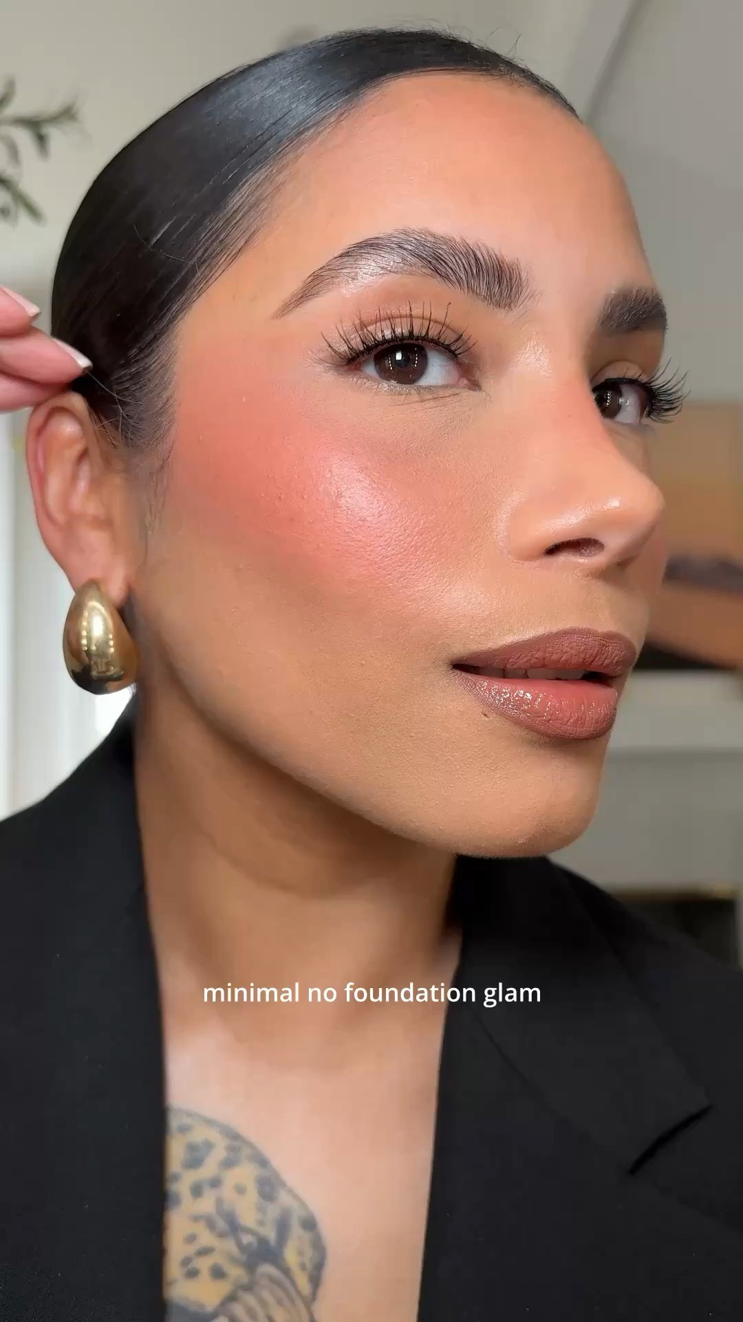 Simple no foundation glam 🌷

Details
Eyelashes @velourbeautyofficial
Concealer sienna @hourglasscosmetics
Contour stick shadow @anastasiabeverlyhills
Liquid blush 54 Berry Bang, powder blush Honeymoon @yslbeauty
Concealer used on cheek @armanibeauty
Lipliner Travis @makeupbymario
Candy glaze lipgloss salted caramel
Perfume Libre Berry Crush @yslbeauty

#LTKBeauty