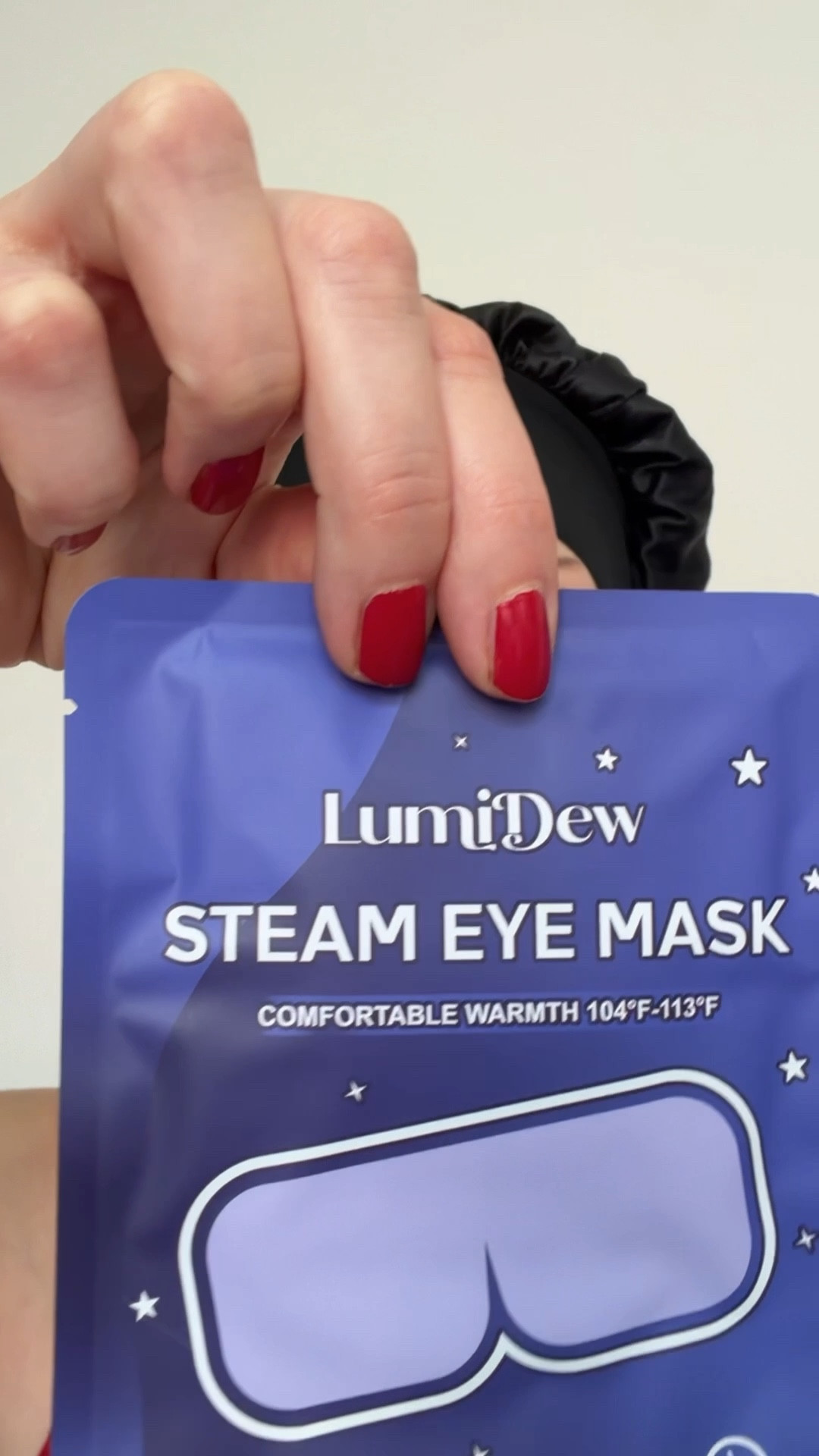 ✨ 
Sharing my real experience because this little product surprised me in the best way

I’ve been using this steam eye mask whenever my eyes feel tired dry or puffy and the moment it warms up it feels like a soft calming hug for my eyes The gentle steam helps me relax unwind and reset especially after long hours on my phone or laptop It’s become my mini spa escape anywhere — at home during travel or right before sleep

If your eyes need a little extra comfort or you just want a peaceful moment to yourself this is such a game changer


#LTKdayinmylife #LTKOver40 #LTKBeauty