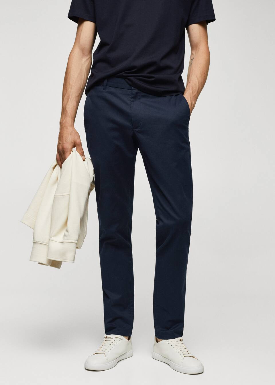 Slim fit serge chino trousers -  Men | Mango Man USA | MANGO (US)