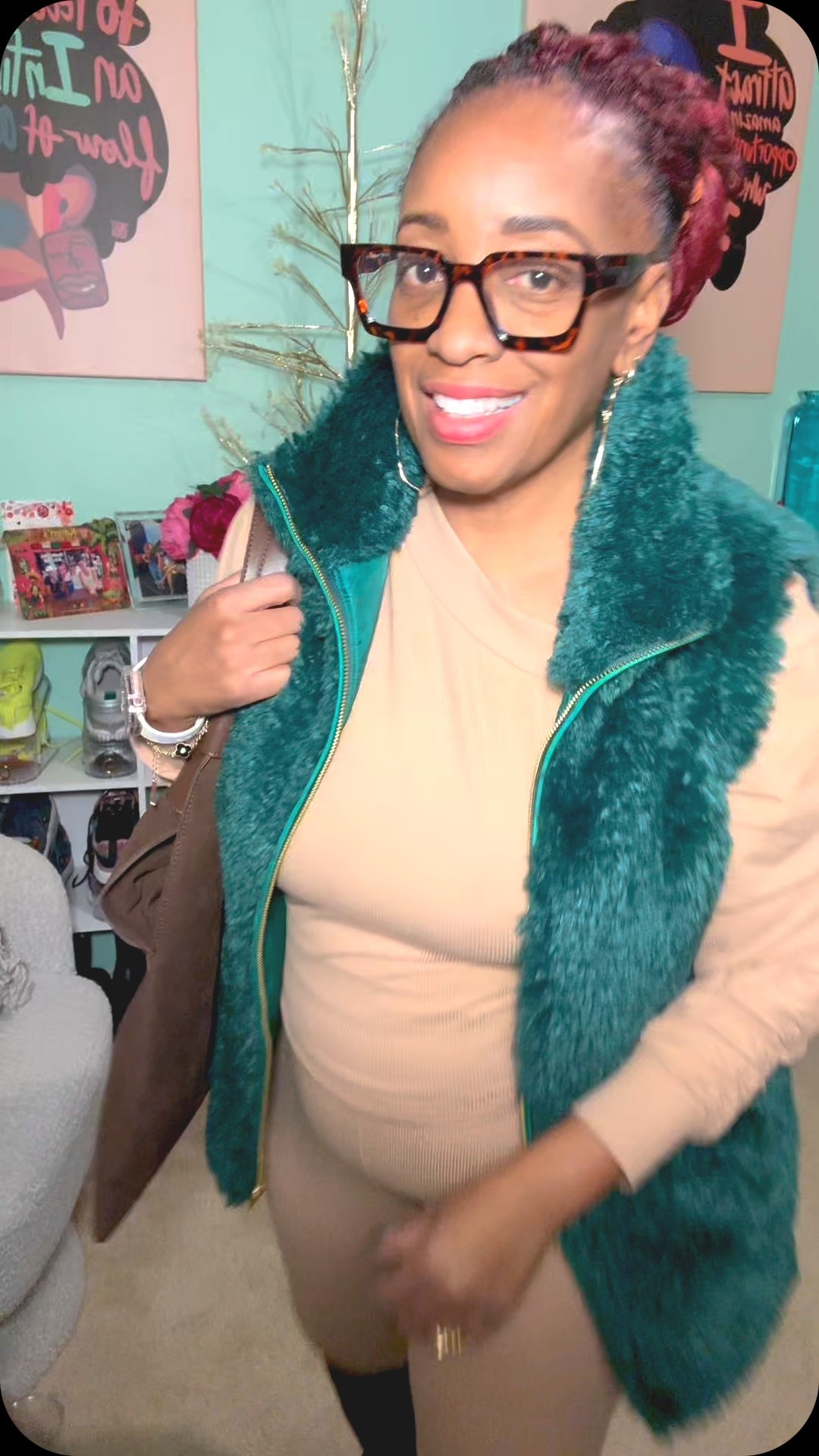 This brown-on-brown moment is doing exactly what it’s supposed to do—clean, classy, and confident. The brown suede Kurt Geiger boots? Elevated, timeless, and quietly saying I know style.

No extra, no noise. Just a polished look that works anywhere and never tries too hard.
Simple outfits hit different when the details are right. 💅🏽

#LTKU #LTKgrwm #LTKootd