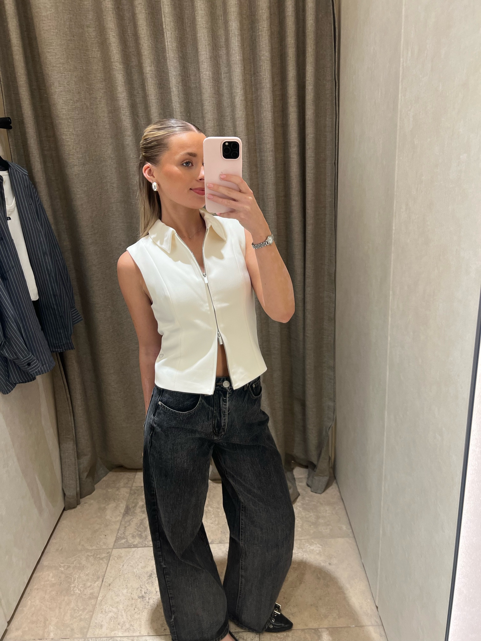 can we take a moment for this vest 🤌🏻🤩 so versatile, can be dressed up or paired with a slouchy jean for a relaxed look ! Wearing size 6 in both 🫶🏻 

#LTKwinter #LTKaustralia #LTKworkwear