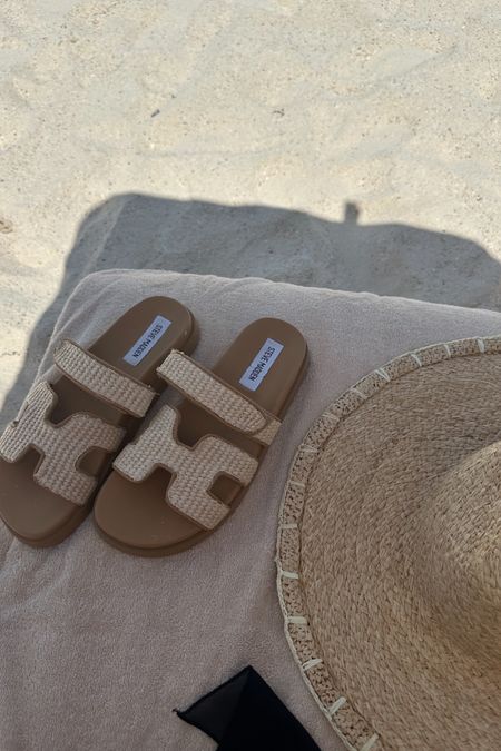 Summer essentials 

Sandals 
Prada 
Summer bag 
Travel 

#LTKTravel #LTKShoeCrush #LTKStyleTip
