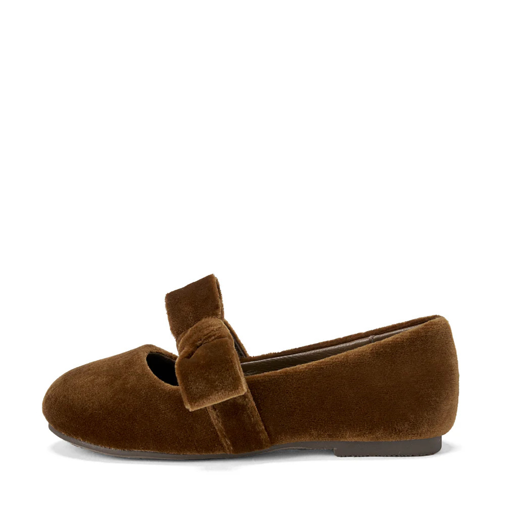 Mia Brown | Age of Innocence