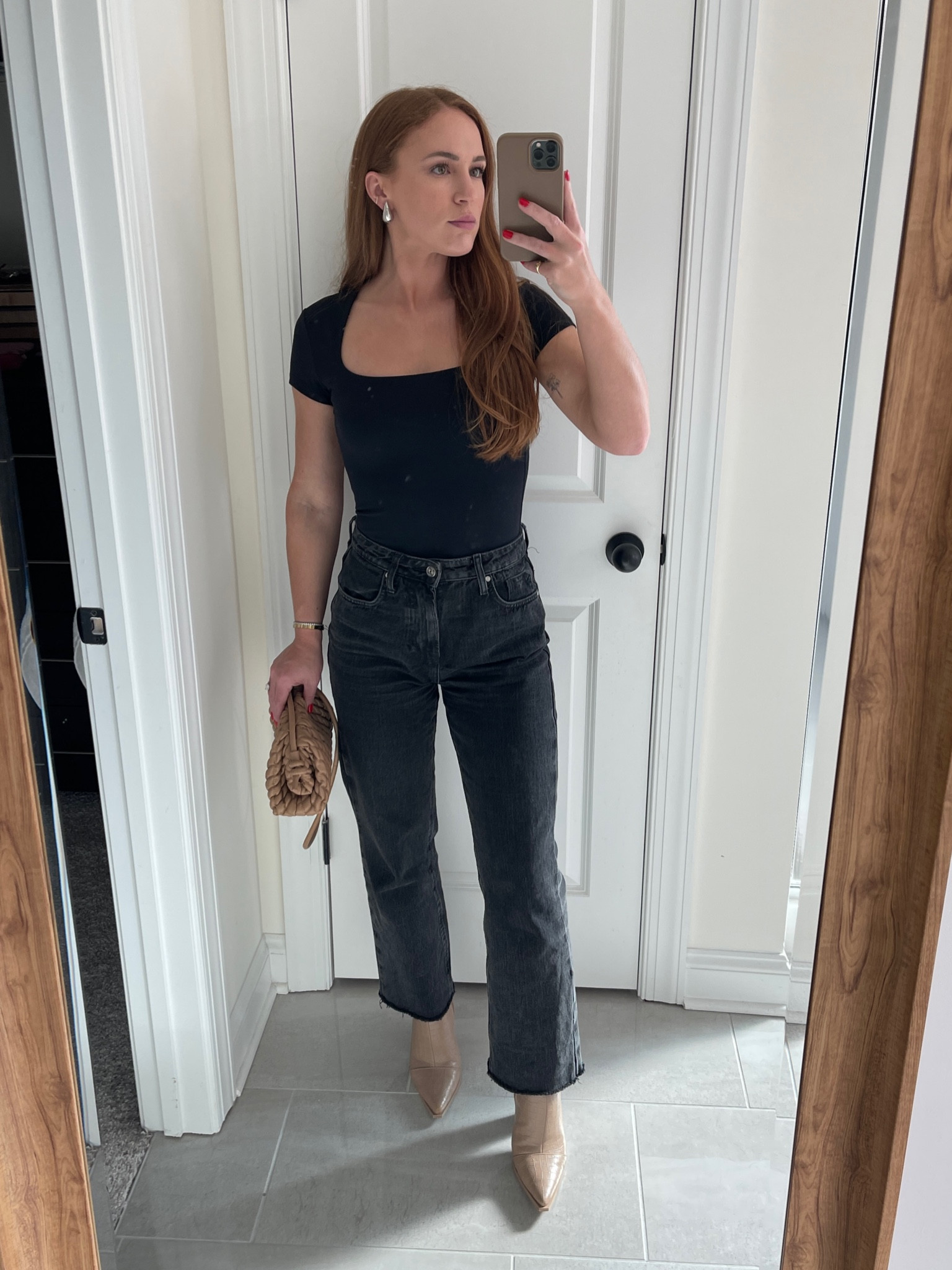 Capsule wardrobe, minimal style, fall style, fall transition 

Jeans are Zara, linked on my story and under Oct links

#LTKsalealert #LTKSeasonal #LTKfindsunder100