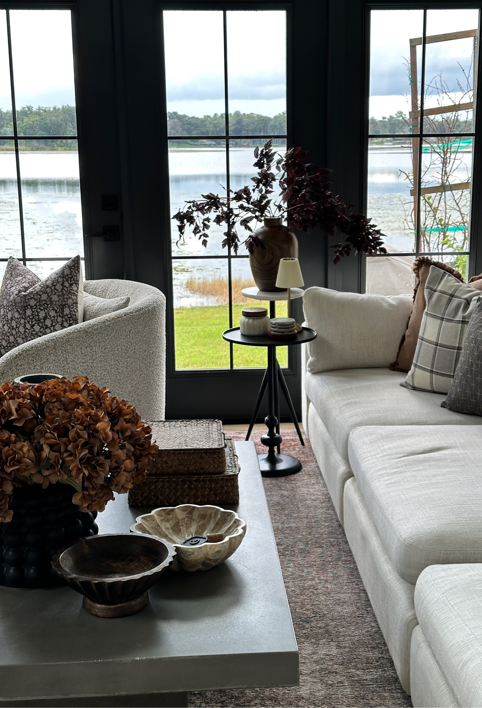 Fall living room vignette. 




#LTKSeasonal #LTKFallSale #LTKHome