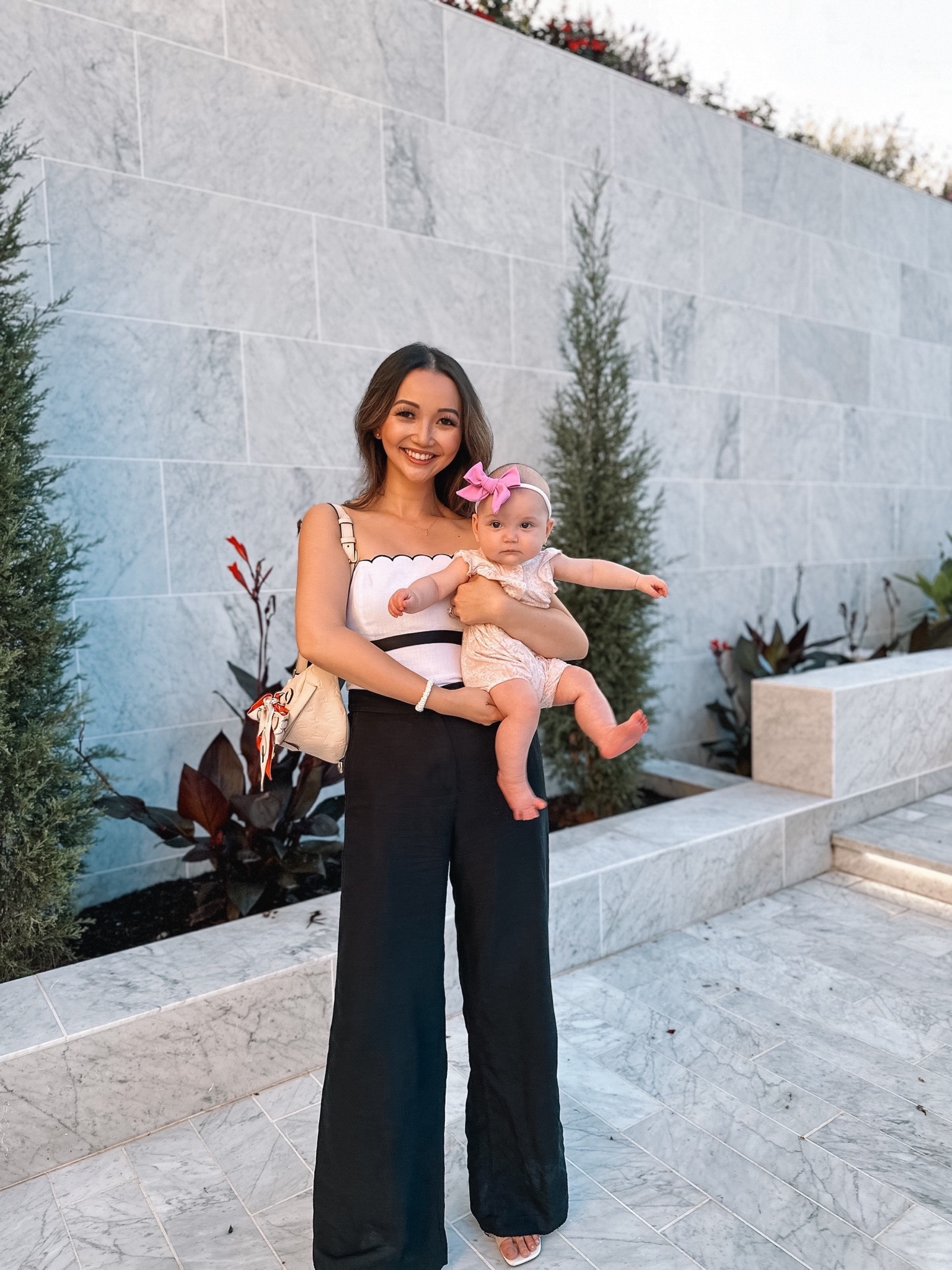 Holiday outfit, holiday party, trousers, work trousers, work pants 

#LTKHoliday #LTKworkwear #LTKSeasonal