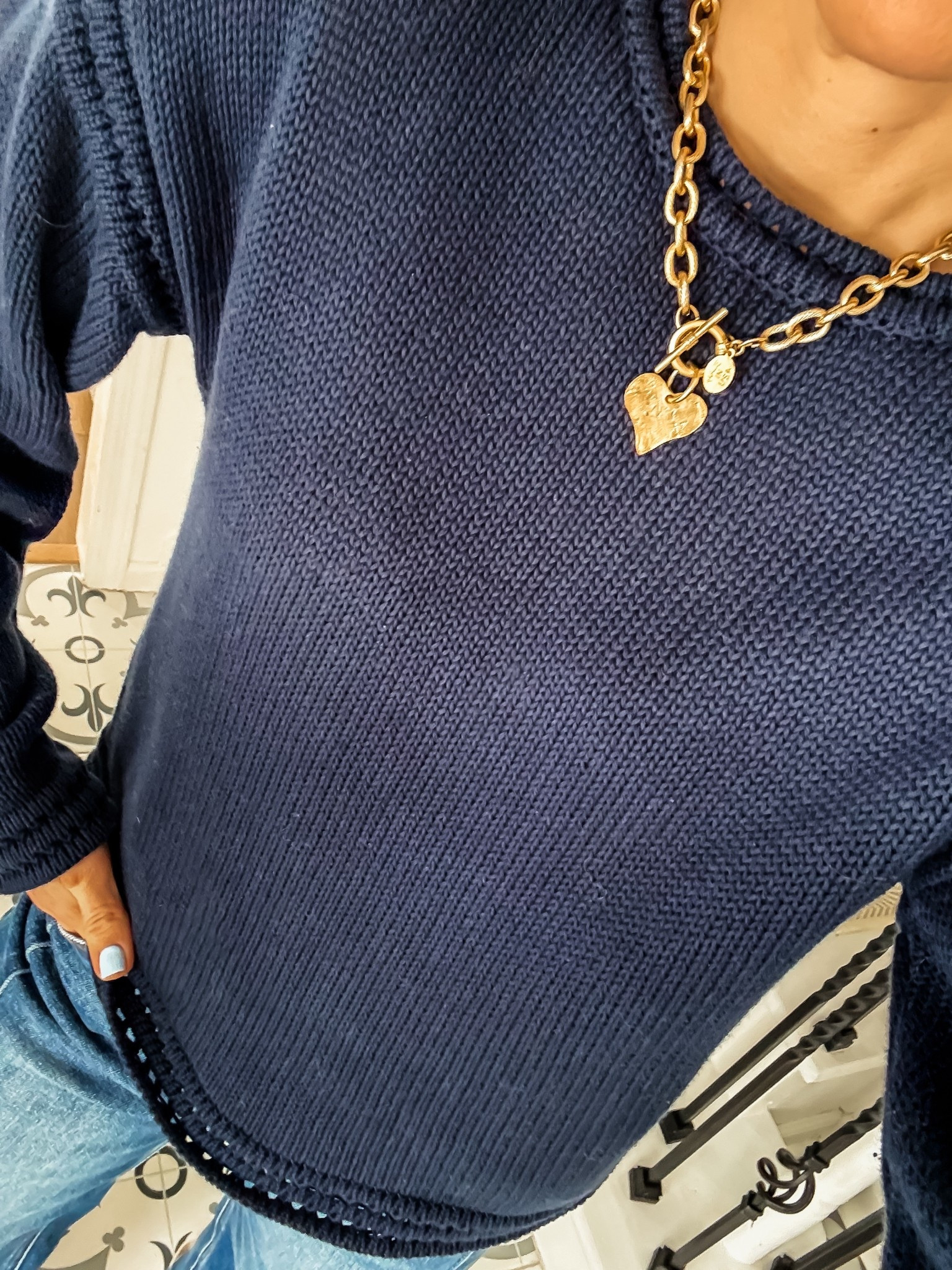 Code FF20. Small sweater. Gold necklace. Heart necklace.



#LTKOver40 #LTKSaleAlert