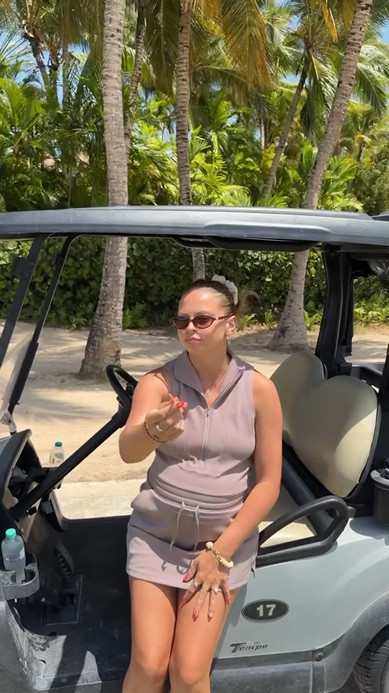very easy to get confused if you ask me 🤨🏌🏻 golf ootd! my dress is out of stock in this color but i linked it in white ⭐️⭐️

#golf #husbandwife

#LTKootd #LTKSeasonal #LTKBump