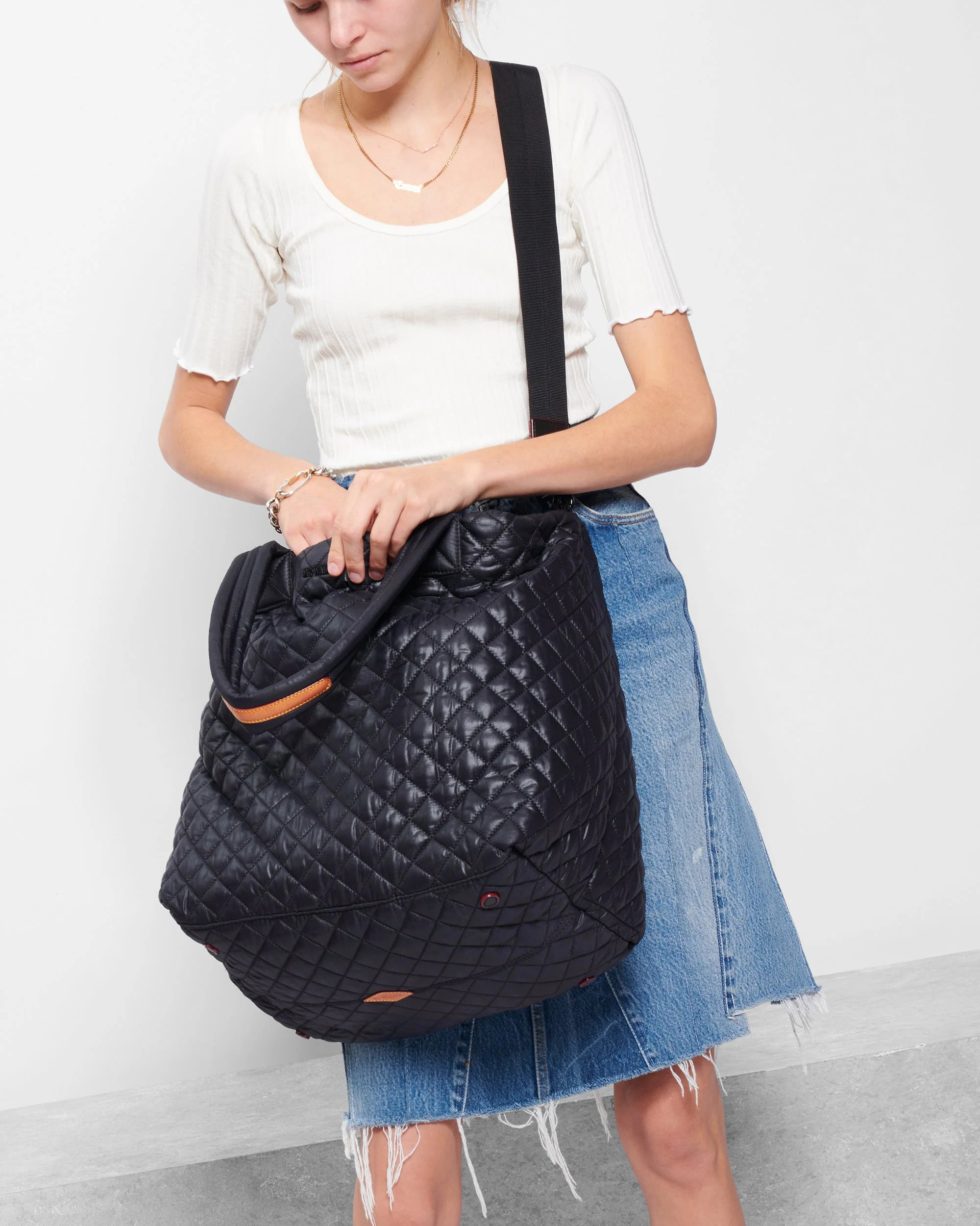 Black Large Metro Tote Deluxe | MZ Wallace