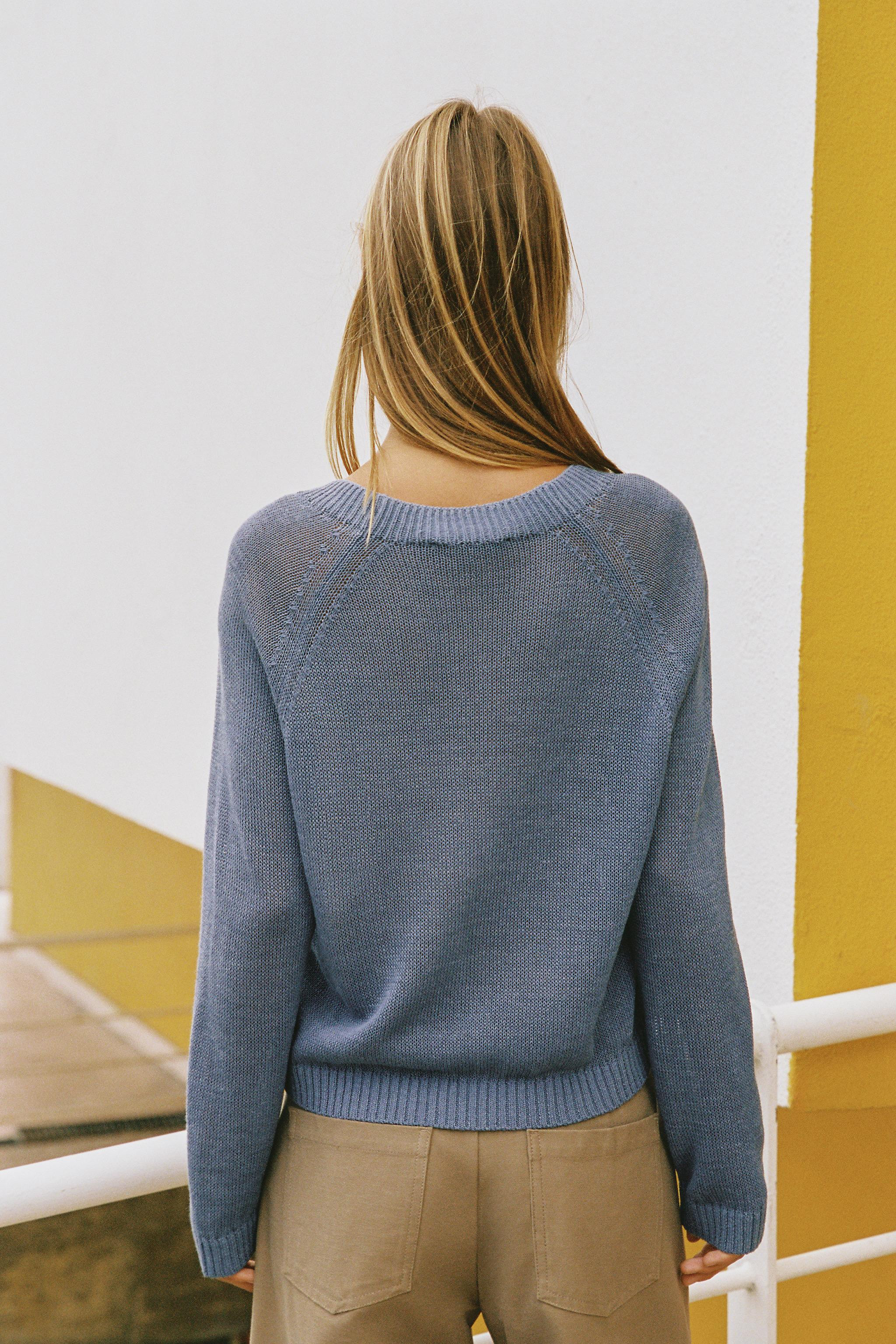 Crew neck, long-sleeve jumper. Front button fastening. Ribbed trim. | Zara US
