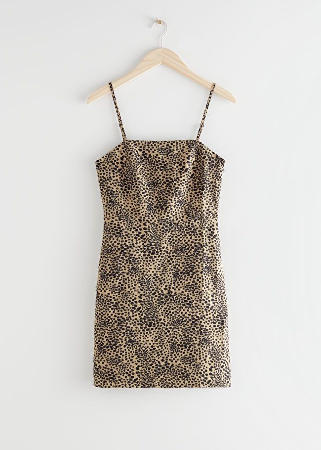 Figurbetontes Minikleid aus Leinen-Mischung | & Other Stories (DE + FR)