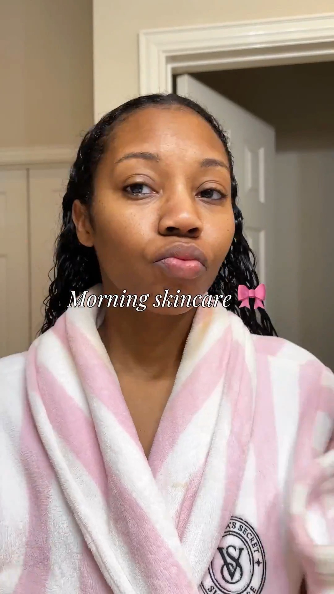My morning skincare routine 💕 I switched up a few products and I love how glowy it’s been making my skin all day 🤩

#skincareroutine #morningskincare #morningskincareroutine #softgirlera #glowyskincare #glowyskin #skincareover30 #cerave 

#LTKBeauty