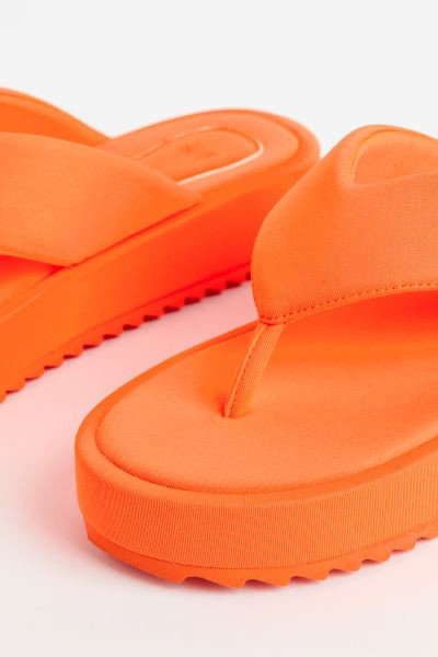 Chancletas de plataforma plana | H&M (FR, IT, ES, PT, BE)