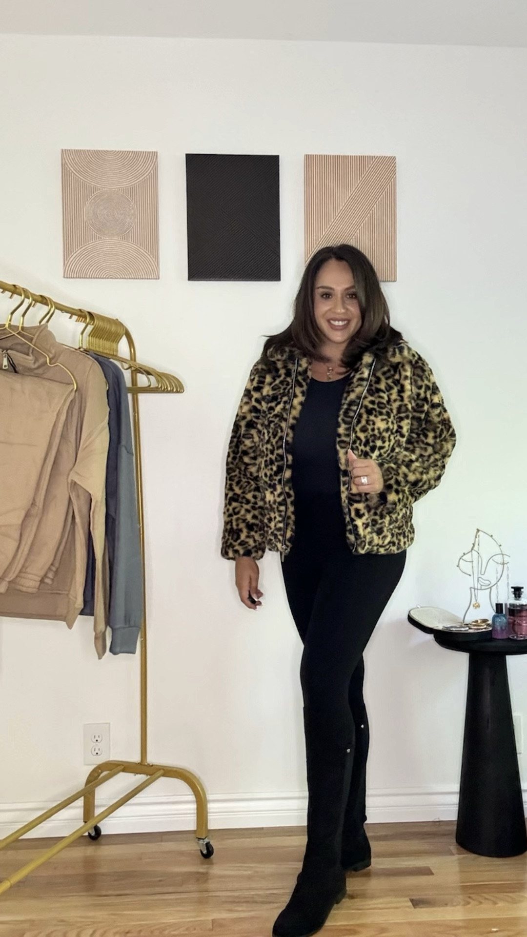 Leopard jacket, leopard print, leggings outfit, date night, winter date night, winter girls night out 

#LTKSeasonal #LTKWatchNow