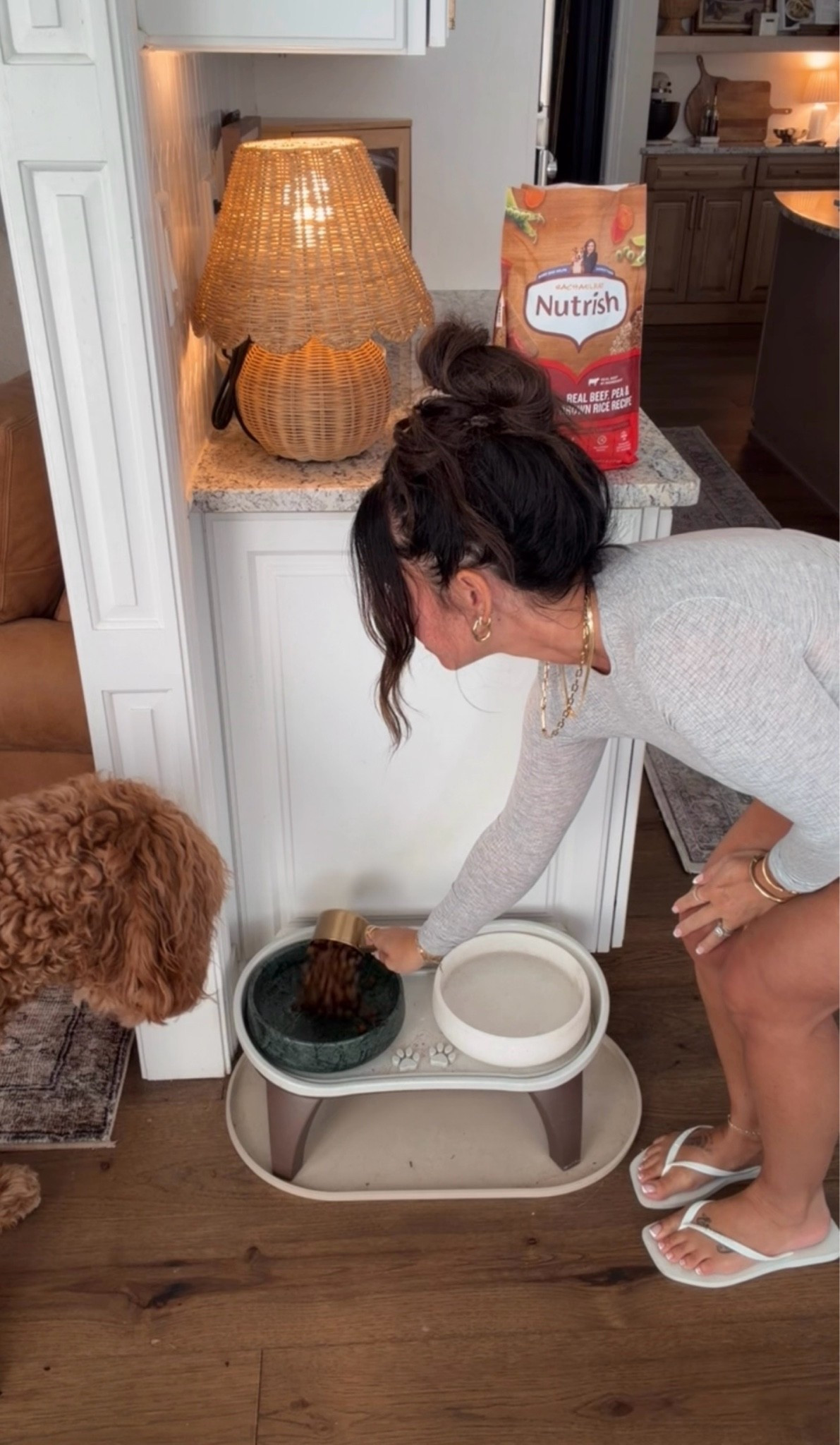 #ad I don’t know who is more excited about this Rachael Ray®️ Nutrish™️collab…me or the dogs 🐶 I love that the meals are home chef-inspired and made with high quality ingredients! Only the best for my fur babies 🐾

https://on.ltk.com/+TAX6eYJ8KBkYRRCCob6lBw

#TargetPartner #RachaelRayNutrish @nutrish @target @shop.ltk #liketkit

#LTKmomlife #LTKdayinmylife #LTKHome