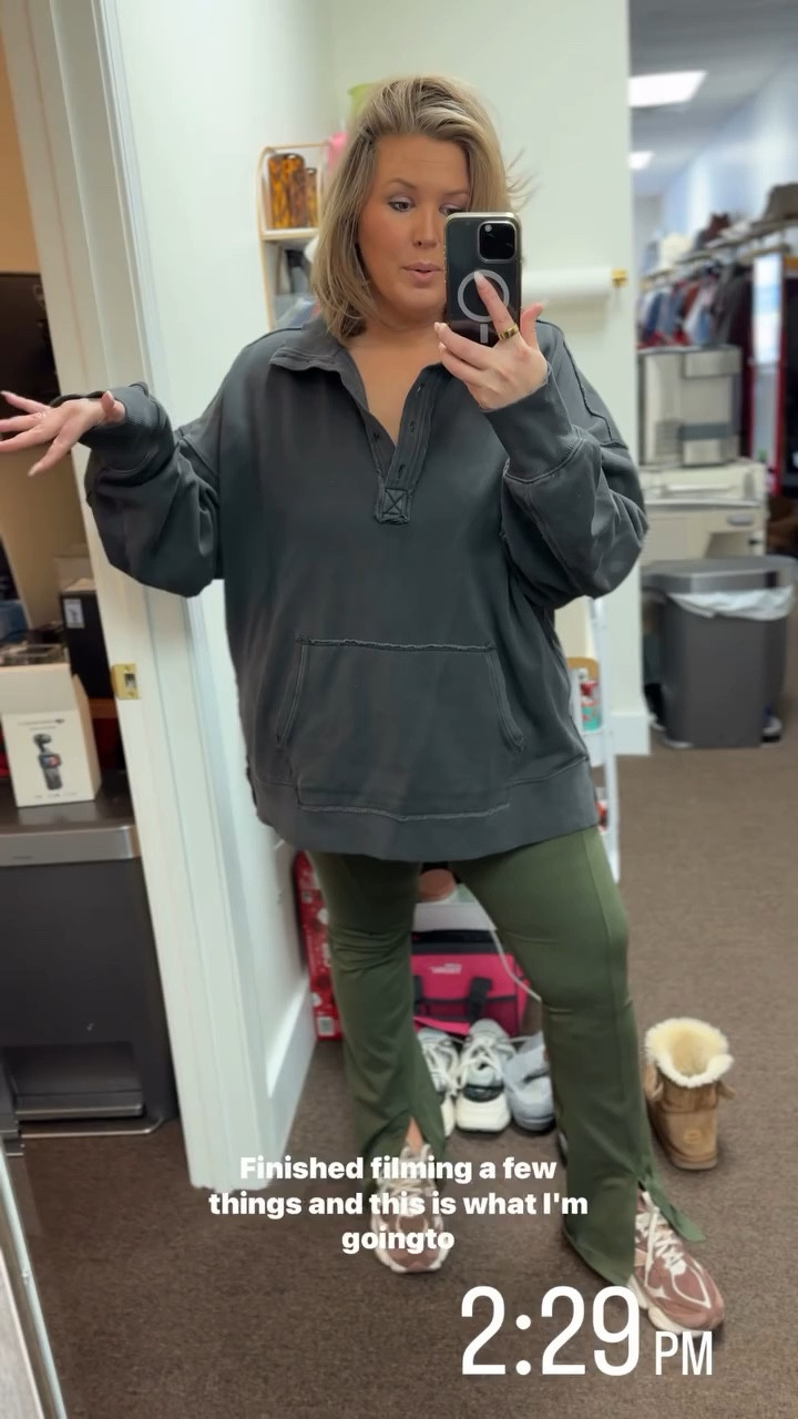 What I wore the other day - can’t get enough of these pieces from aerie. I’m 18/20/2X and the xxl fit me so well! Belly friendly!! 

#LTKSaleAlert #LTKootd #LTKMidsize