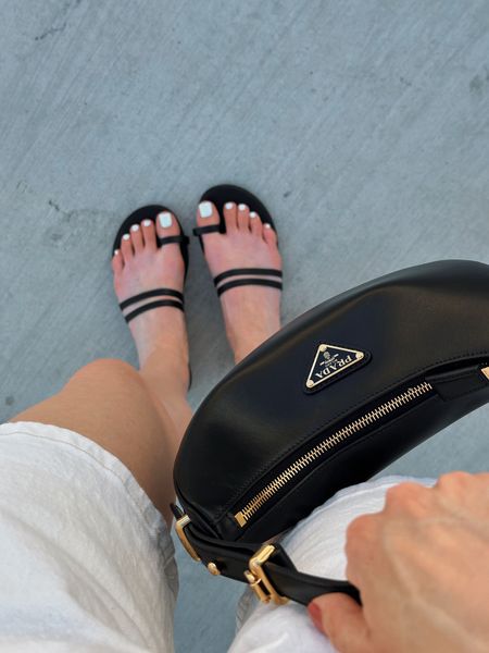 Black accessories 🖤 these sandals have been my new go-to this spring and I can’t wait to wear them into the summer too! They run TTS

#LTKItBag #LTKShoeCrush #LTKStyleTip