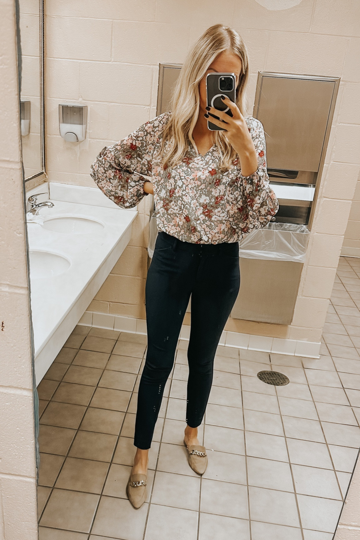 Work wear
Amazon fashion
Floral blouse 
Office wear 


#LTKworkwear #LTKSeasonal #LTKunder50