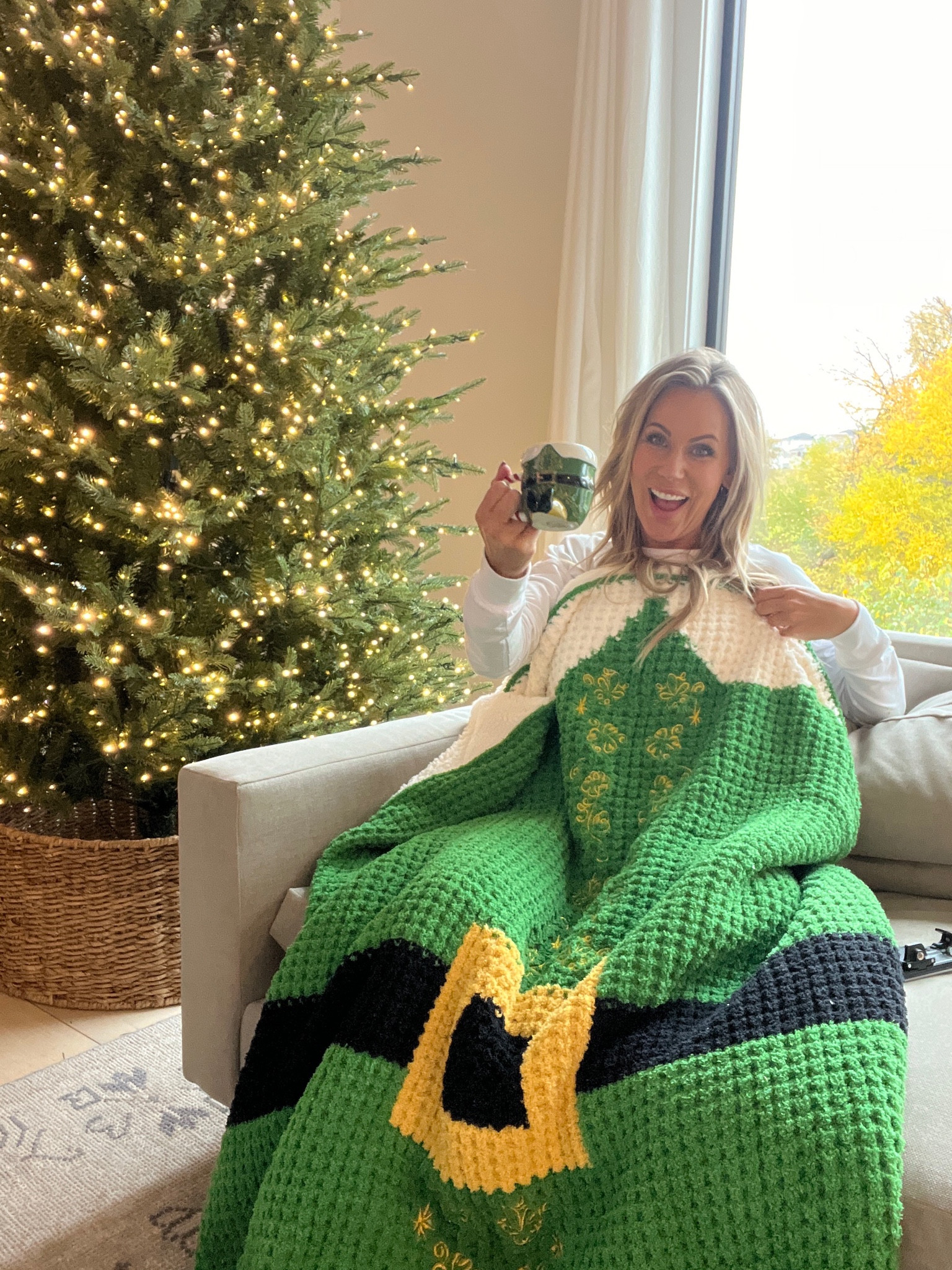 Elf Christmas throw blanket and coffee mug 

#LTKGiftGuide #LTKHoliday #LTKSeasonal