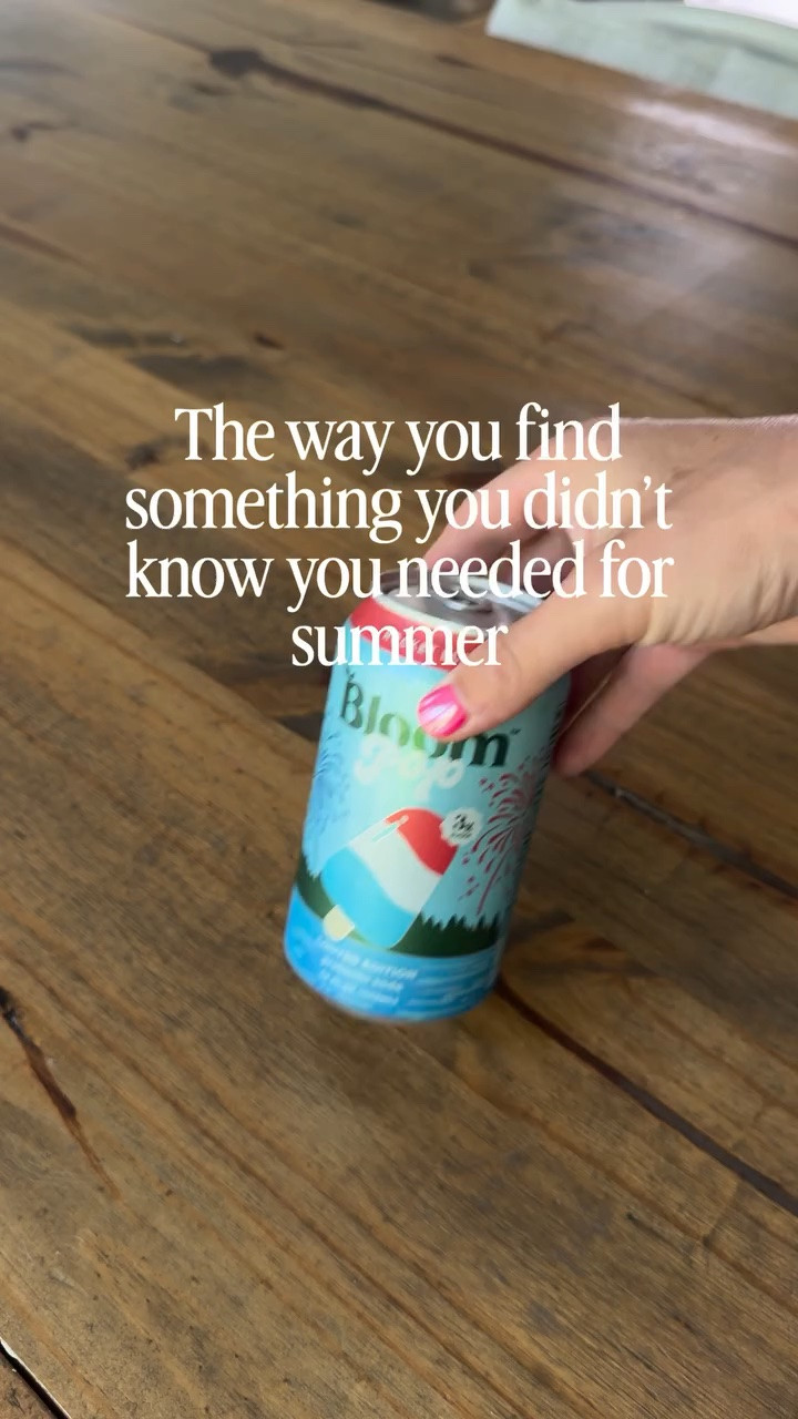 🤯🤯🤯 Wait, I don’t have to worry about swallowing a bee! 

Comment CAP for the link! 
#summerhack #bloompop #summerdrinks