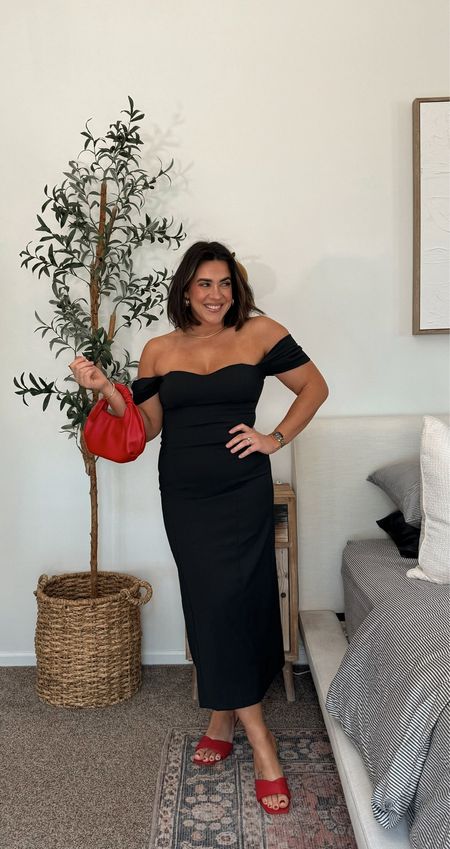 A classic wedding guest dress perfect for any season! Wearing a size medium and it has good stretch! No bra needed but could a strapless! I’m a 36D no bra here. Undies are smoothing, size L (size up) code ninaxspanx for the undies. 

Mother of the bride dress, wedding shower, graduation dress, funeral dress, classic dress, business professional, date night dress 


#LTKmidsize #LTKSeasonal #LTKstyletip