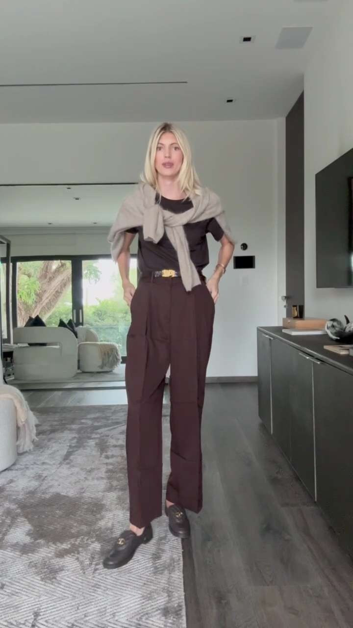 These brown trousers are so versatile! 🤎 Paired it with this oversized tee & light cardigan. Very monochromatic fall moment! 

 

#LTKSeasonal #LTKStyleTip