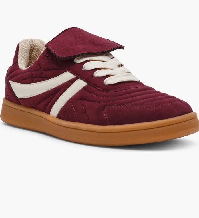 Burgundy maroon sneakers 
Fall outfit idea 
True to size 

#LTKShoeCrush #LTKFindsUnder50 #LTKStyleTip
