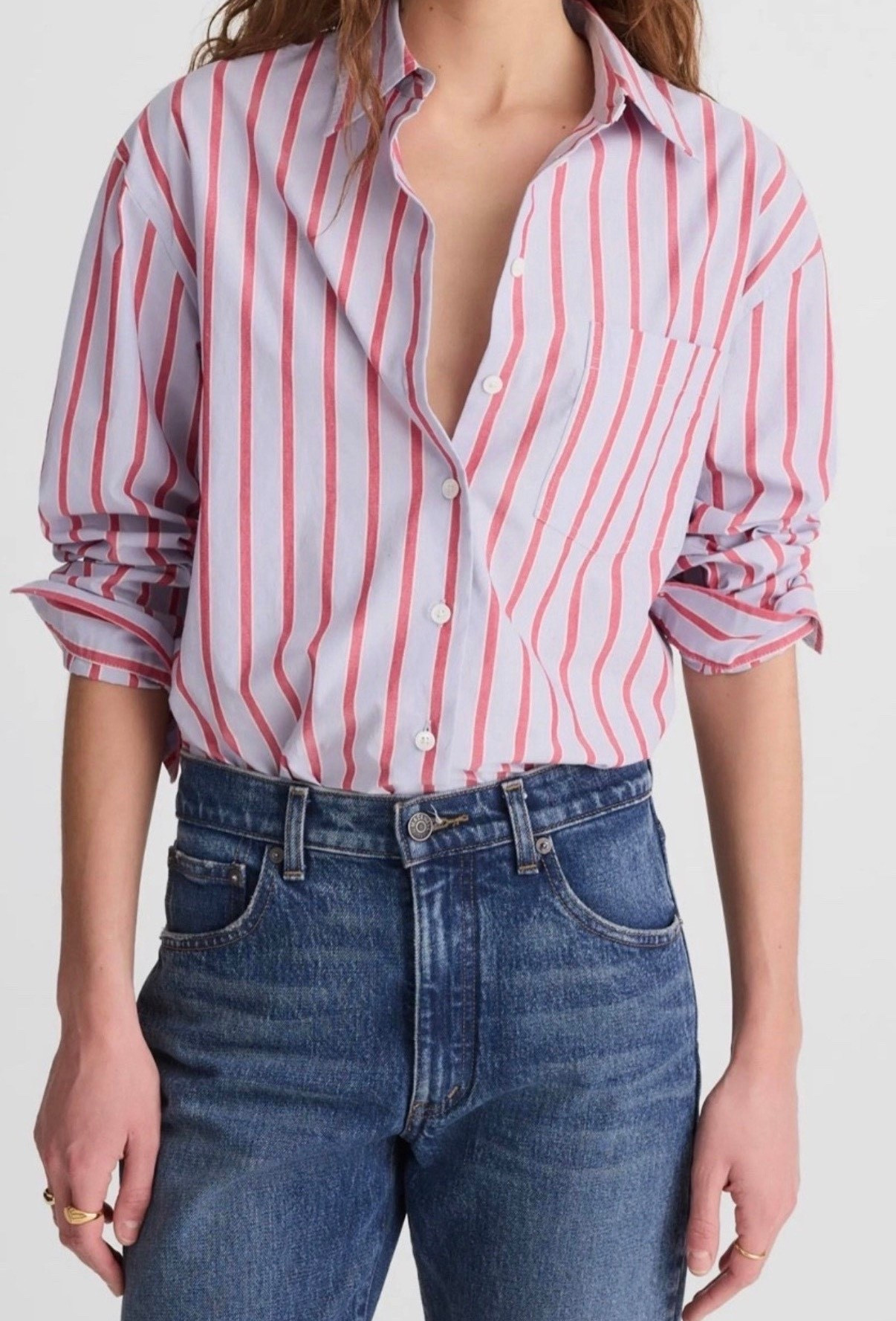 Stripe button down 
Jeans #LTKFindsUnder100

#LTKSeasonal