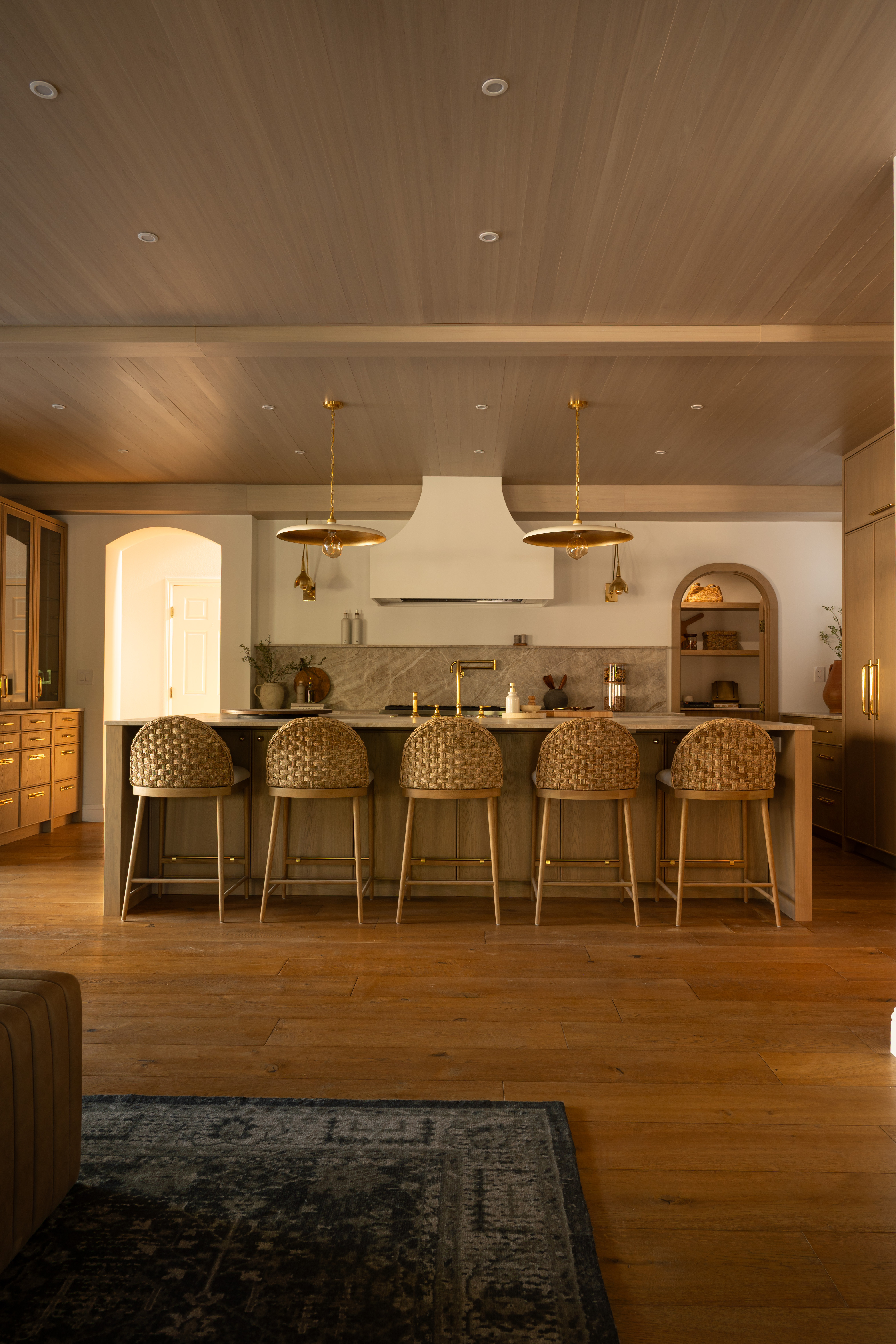 A California kitchen with a warm, calming design is everything. 

 