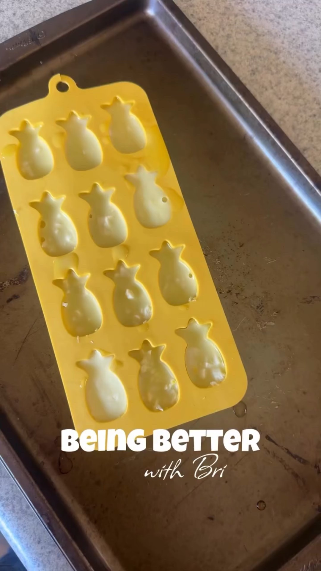 My favorite way to preserve garlic, whether it’s about to start sprouting and I need to use it or if I just want to make my meal prep simpler, is by chopping up fresh garlic, and adding it to a silicone mold. From there, I top the garlic with EV olive oil (*single sourced from Italy is the best*) and pop in the freezer. Once frozen, I toss my little olive oil/garlic cubes into a freezer safe bag, separate, and flash freeze again on a baking sheet to ensure they don’t stick together… and there you have it! I hope everyone is having a great Sunday, and don’t forget to take your power (and your health!!!) back in the kitchen. Small habits build over time, but they can start today 💖💫

#homesteading #garlic #oliveoil #foodpreservation #kitchenhacksthatwork