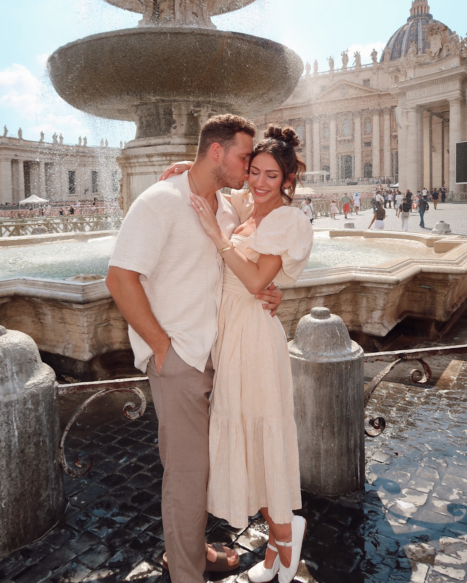 Yellow linen sundress with puff sleeves from Abercrombie 💛

#LTKStyleTip #LTKFindsUnder100
