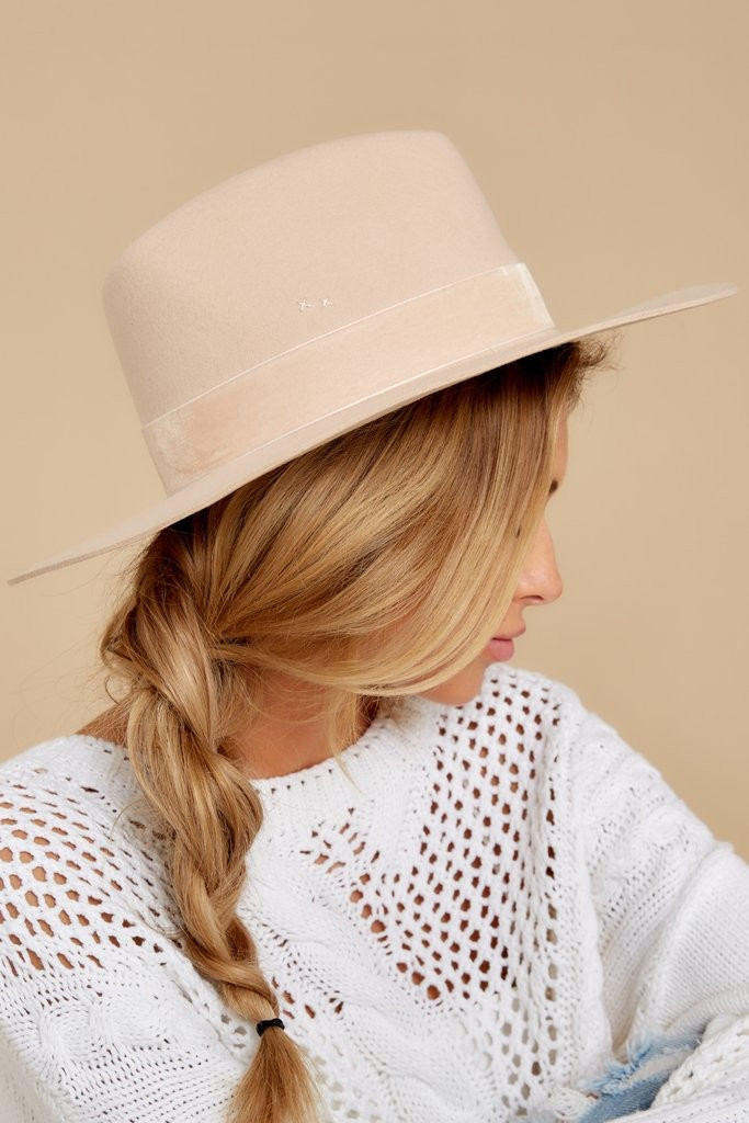 Benson Beige Tri Hat | Red Dress 