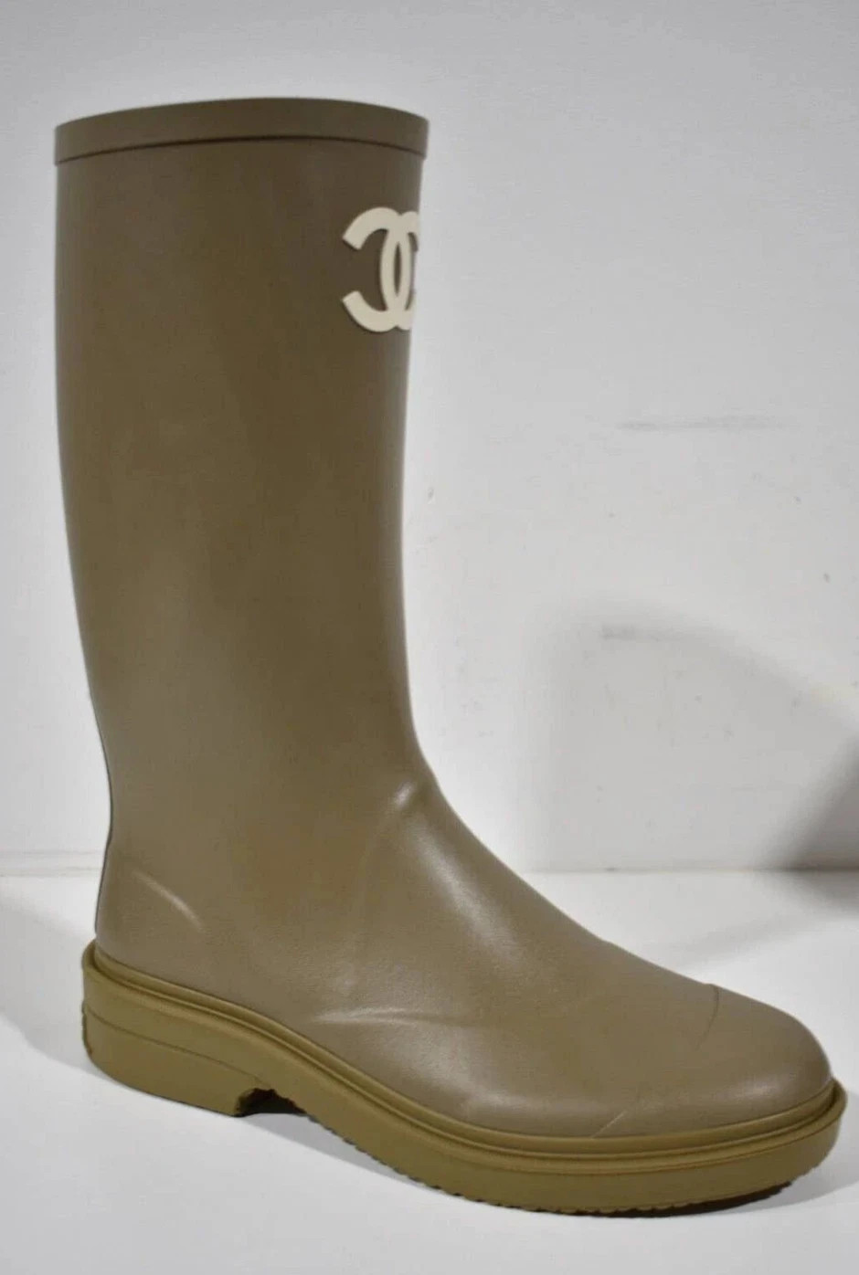 Chanel REV Dark Beige Caoutchouc White CC Logo High Pull On Rubber Rain Boots 40 | eBay | eBay US