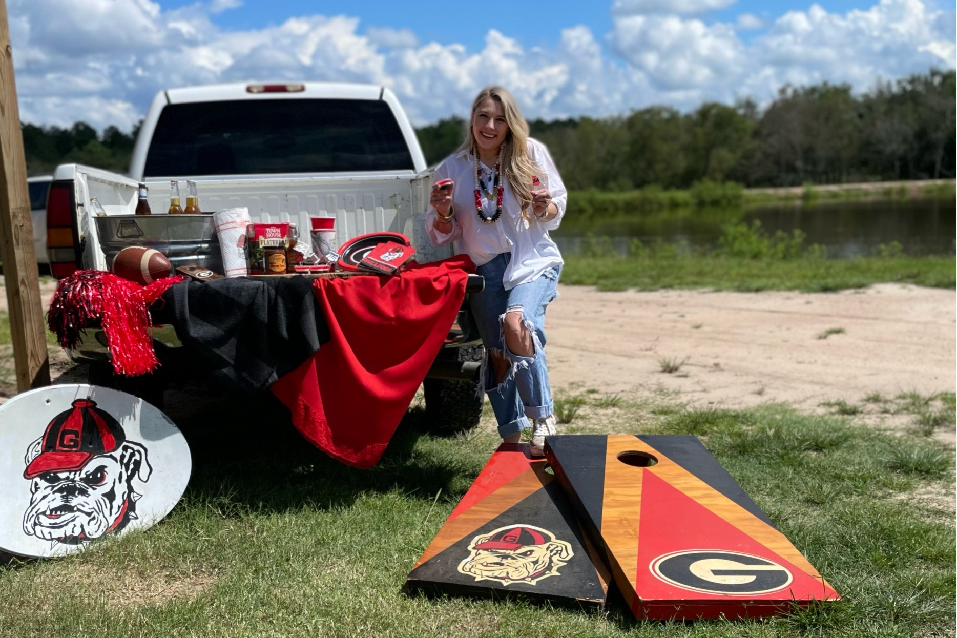It’s the Season where the good Tailgate times begin!! Football season is here, and we’re ready to cheer our DAWGS to Victory!! 

#LTKshoecrush #LTKSeasonal #LTKunder100