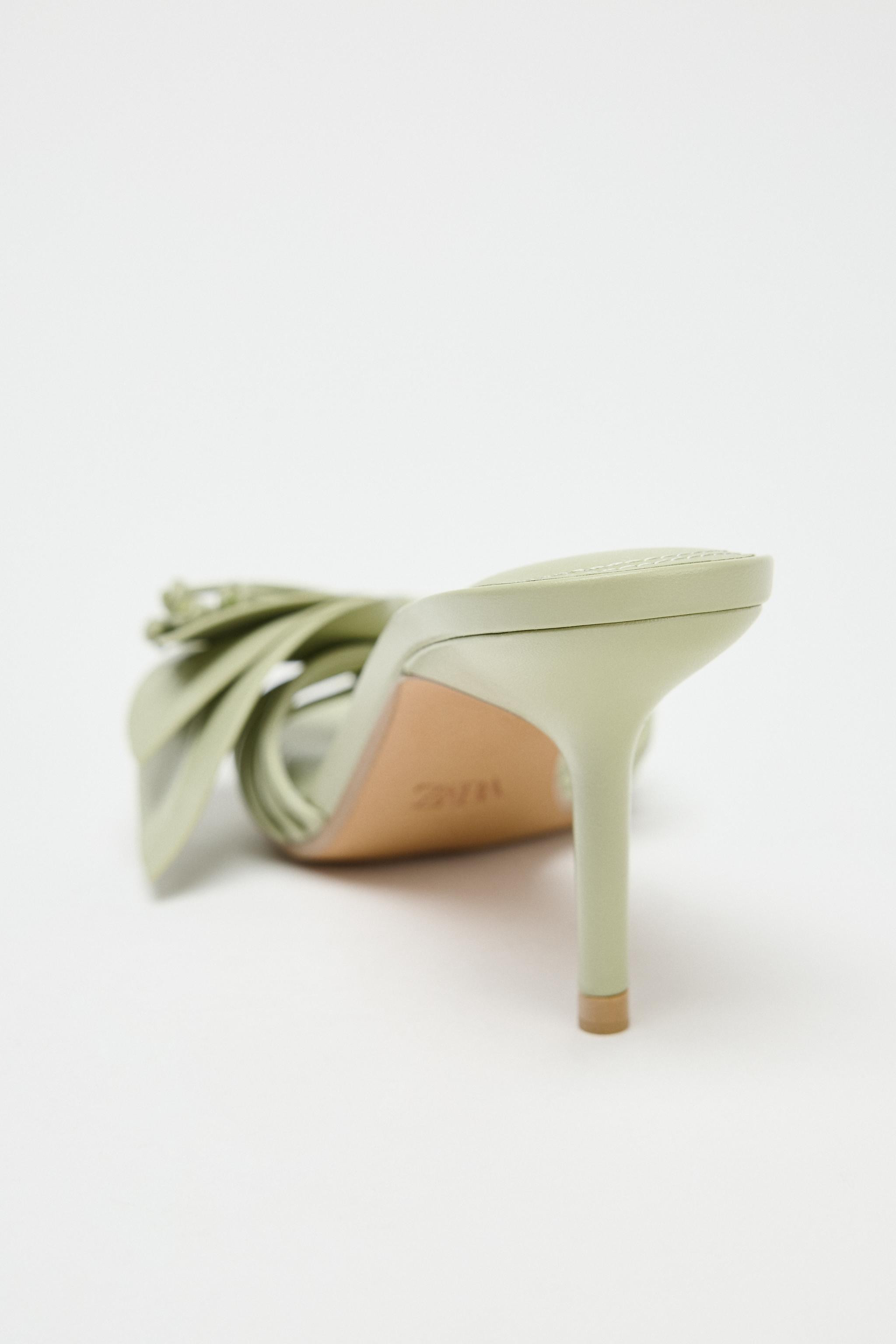 Heeled sandals. Strappy detail with flower embellishment on the front. High stiletto heel. Pointe... | Zara US