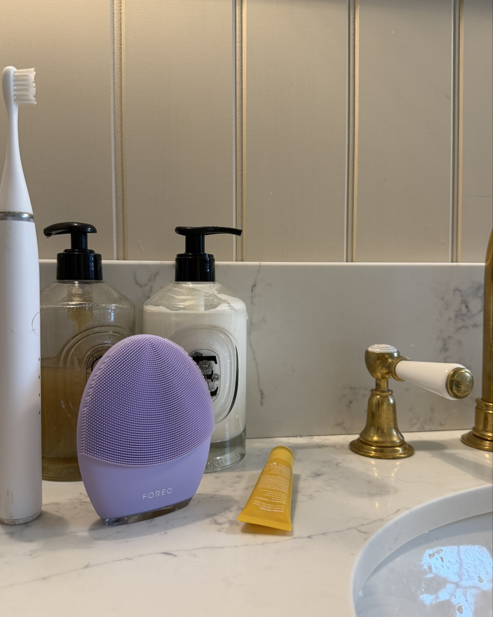 The best cleansing device for your skin, to help minimise pours, give a deep clean and also help with firming. Ad 

Use my code JESSHAY30 on all products valid from Feb 20th until June 1st




#LTKspring #LTKeurope #LTKbeauty