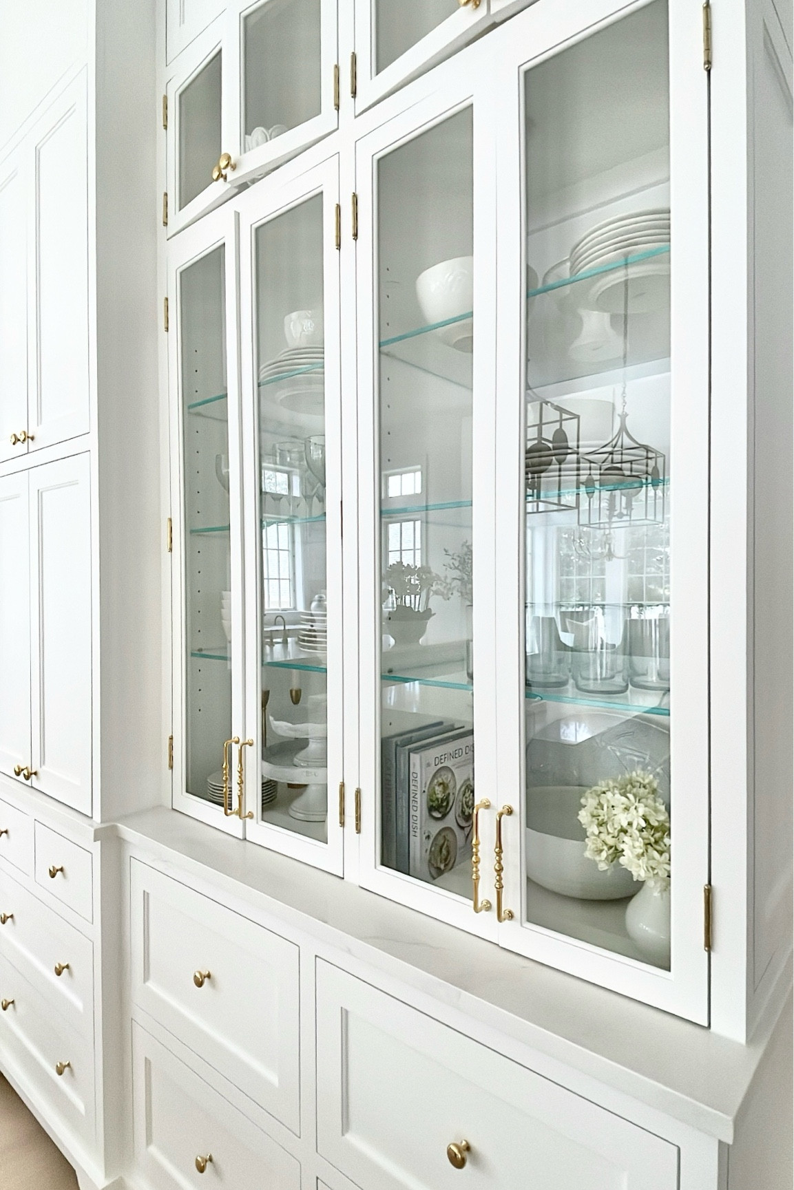 Kitchen serving pieces and cabinet hardware 

#LTKhome