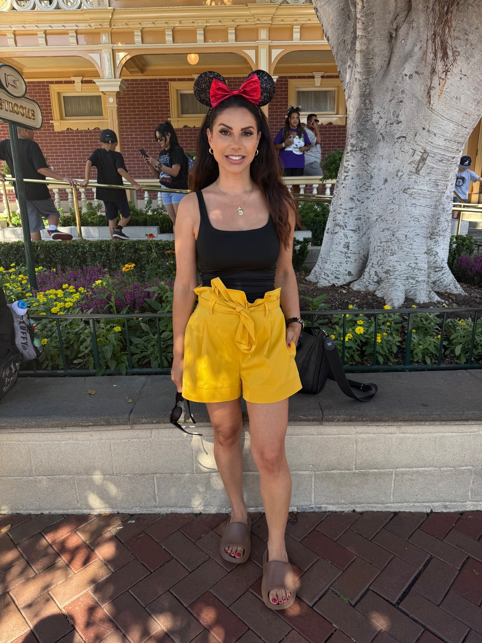 Going to find Mickey at the happiest place on Earth- but first, my fit! These shorts are from Sheen and a size small and no longer available in this color. It’s available in black, which I will link. I’ve also linked a fantastic sub substitute from Amazon.. The tank top is also from Amazon and a size small.