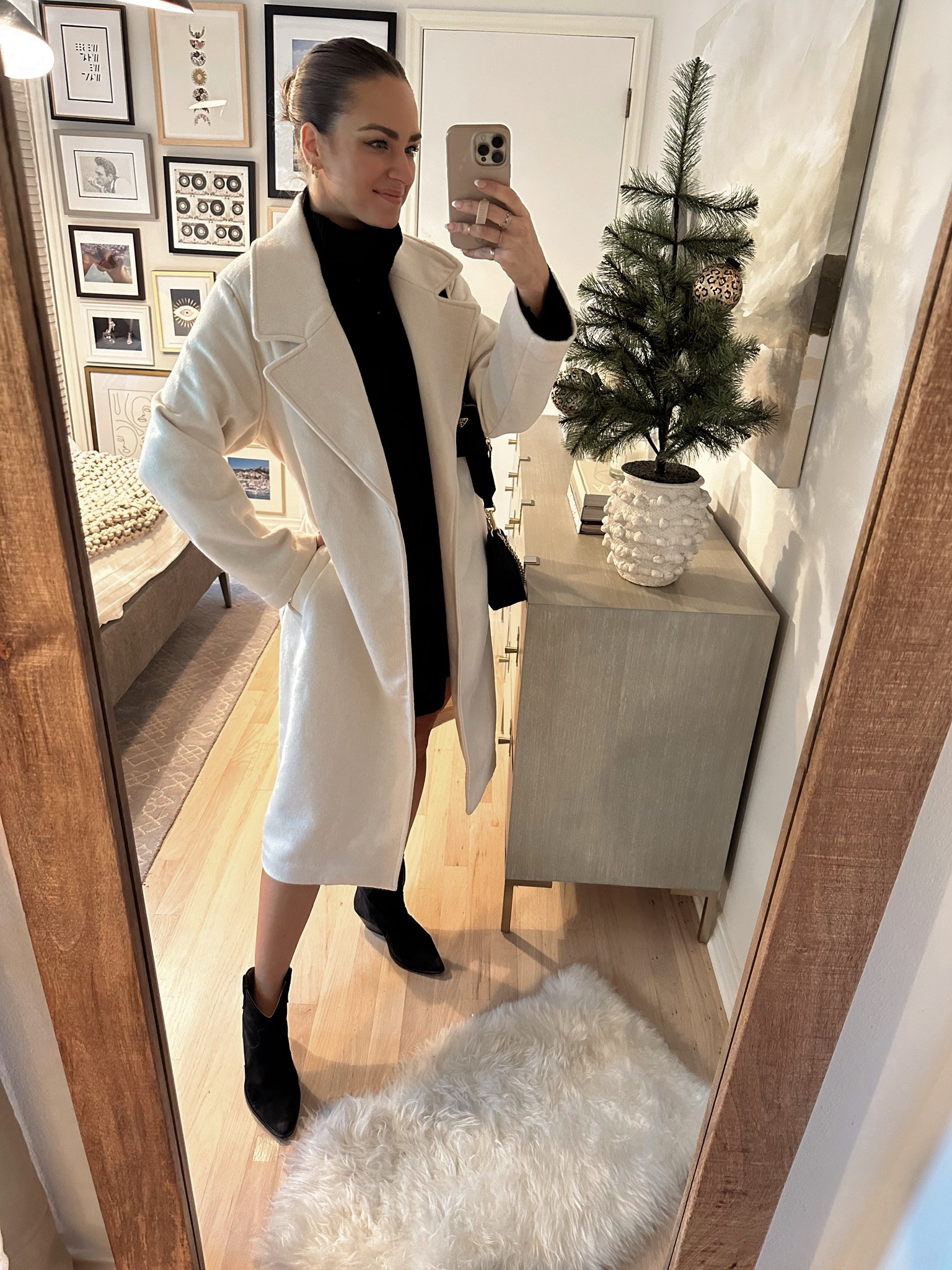 Winter date night 'fit🖤I have this sweater dress in 2 colors - it's so good. Wearing a S in sweater dress & coat. Coat comes in several colors & fits TTS // Abercrombie, winter style, winter trends, winter outfit, winter coat, boots, winter booties