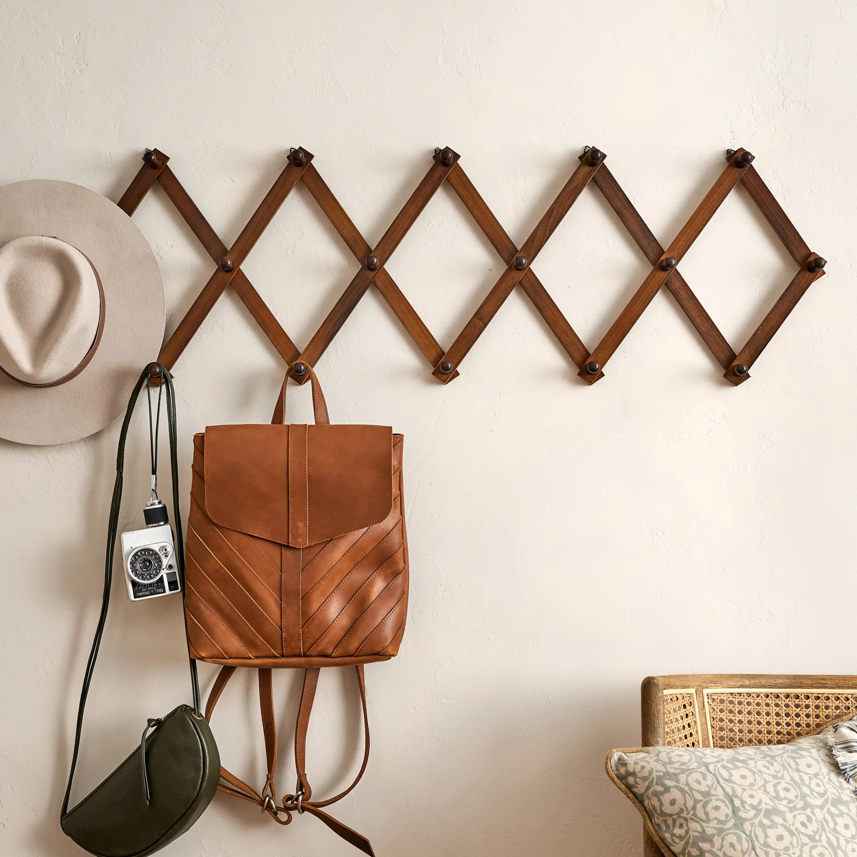 Accordion Wooden Wall Hook | Magnolia
