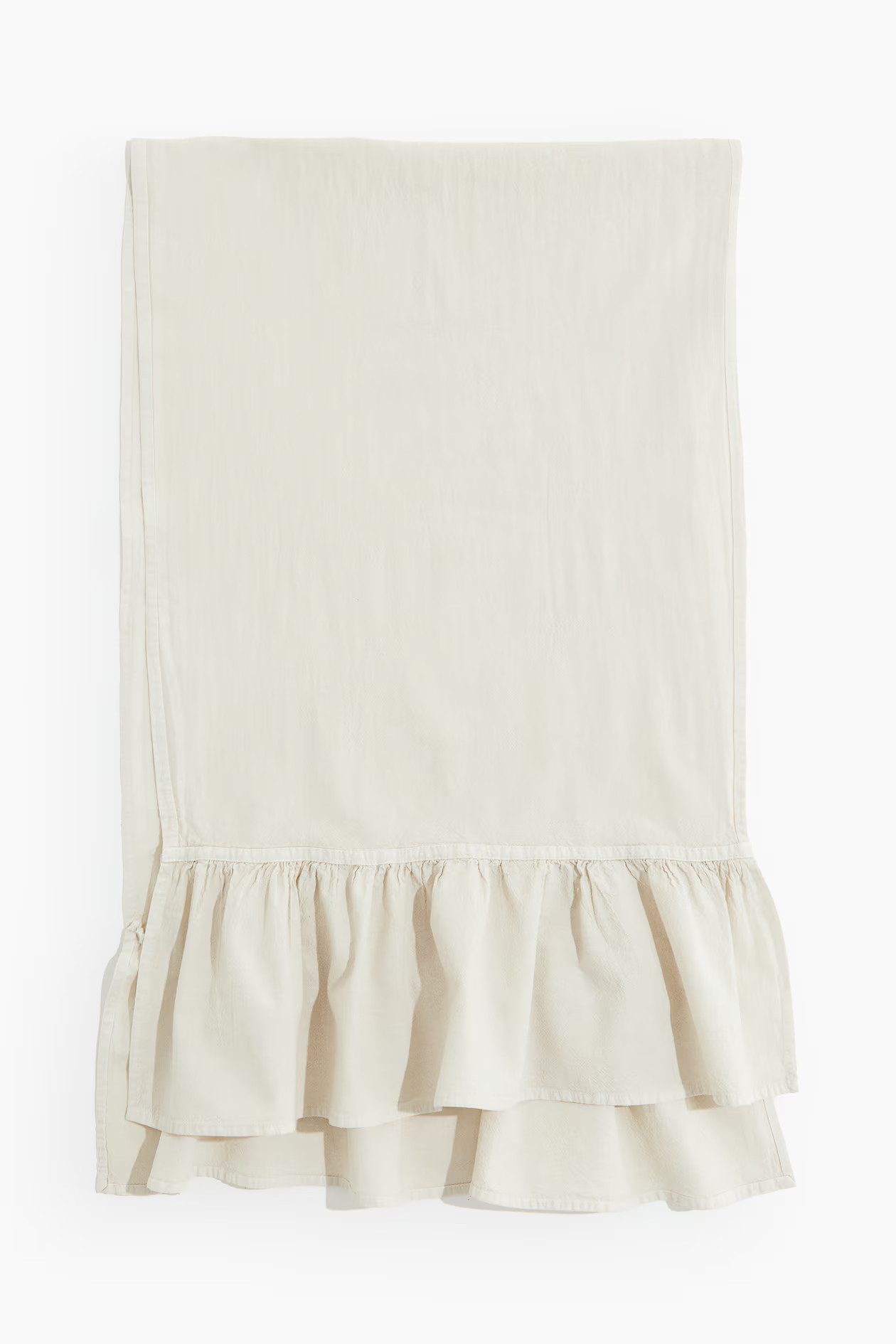 Frill-trimmed table runner | H&M (UK, MY, IN, SG, PH, TW, HK)