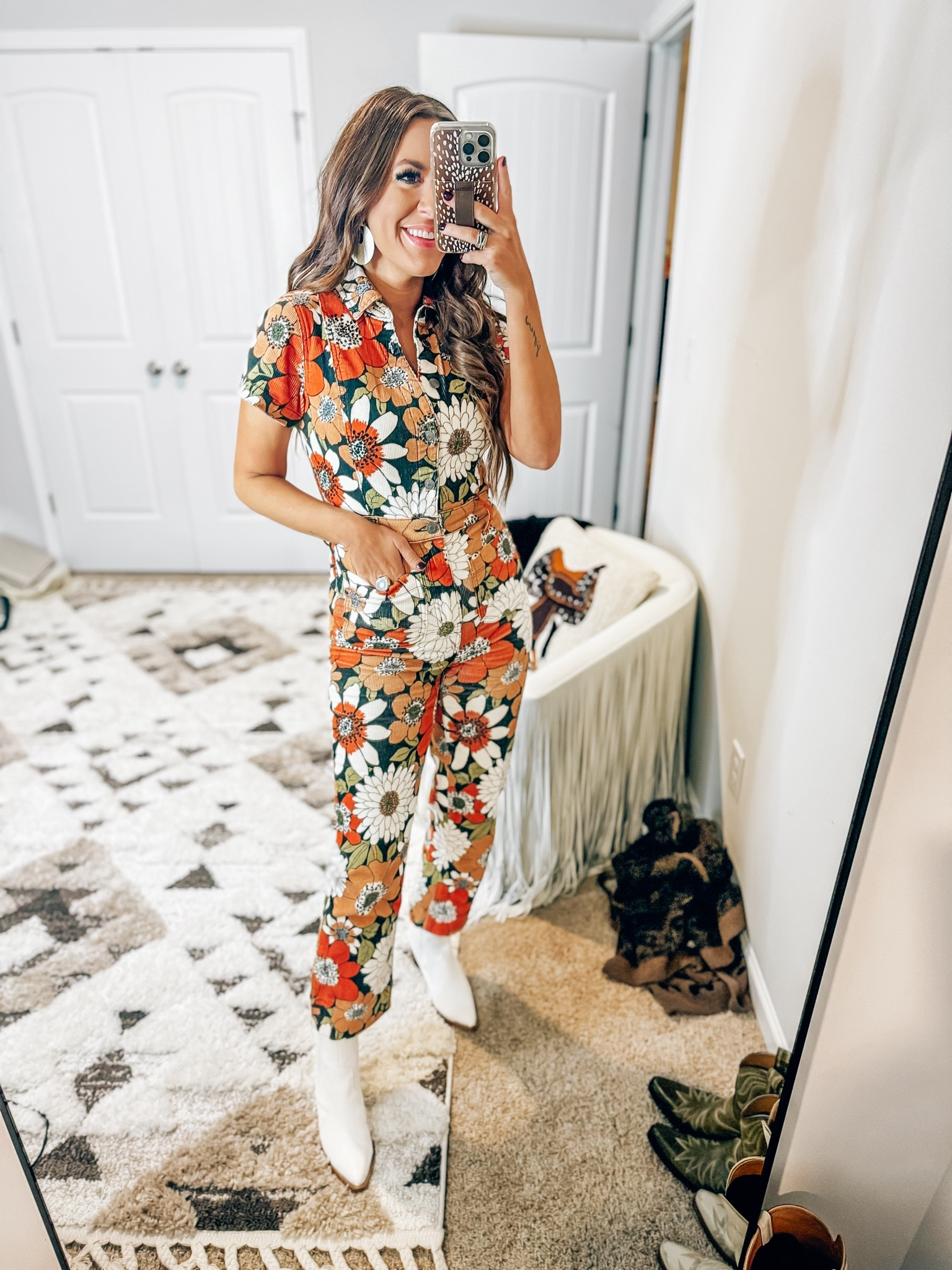 Wearing a small and it’s 40% off on top of the sale price 