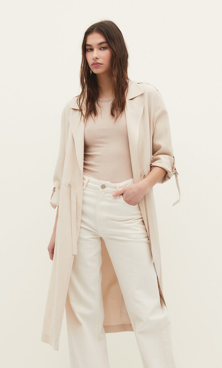 Long flowing trench coat with stoppers | Stradivarius (UK)