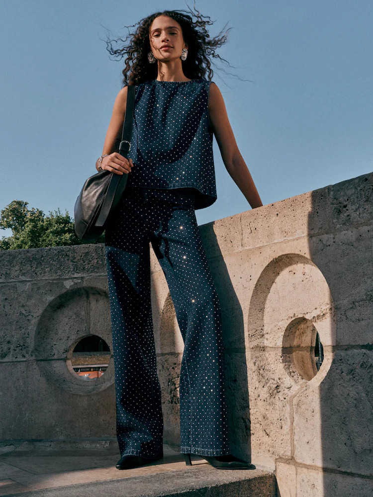 Rinse-Waschung, Blau - Verzierte Jeans mit weitem Bein | Next EU