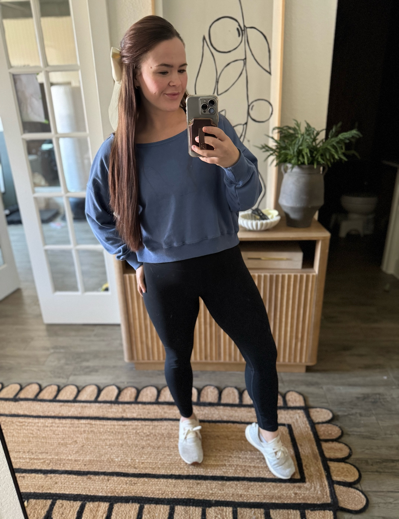 Winter feminine athletic outfit of the day

#LTKFindsUnder50 #LTKSeasonal #LTKActive