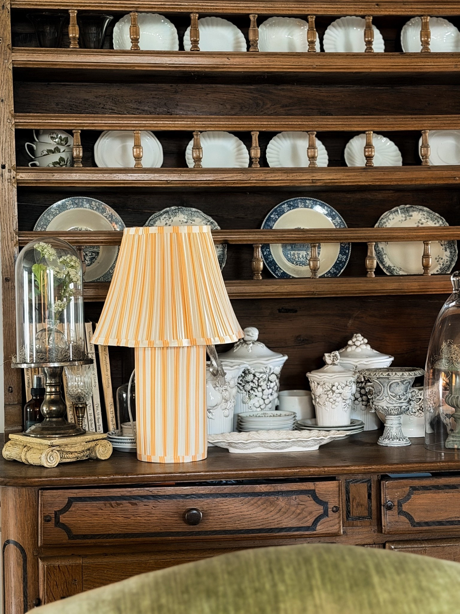 What a cozy lamp! Love the yellow! 💛

#LTKHome #LTKSeasonal