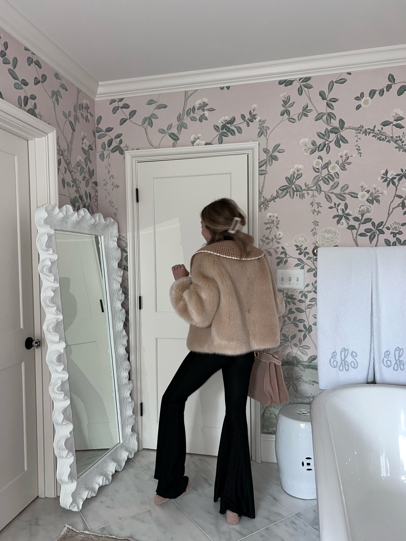 Very casual but festive holiday party outfit! My jacket is a 36 and the one here seems to be a 38! 

#LTKHoliday #LTKparties #LTKstyletip