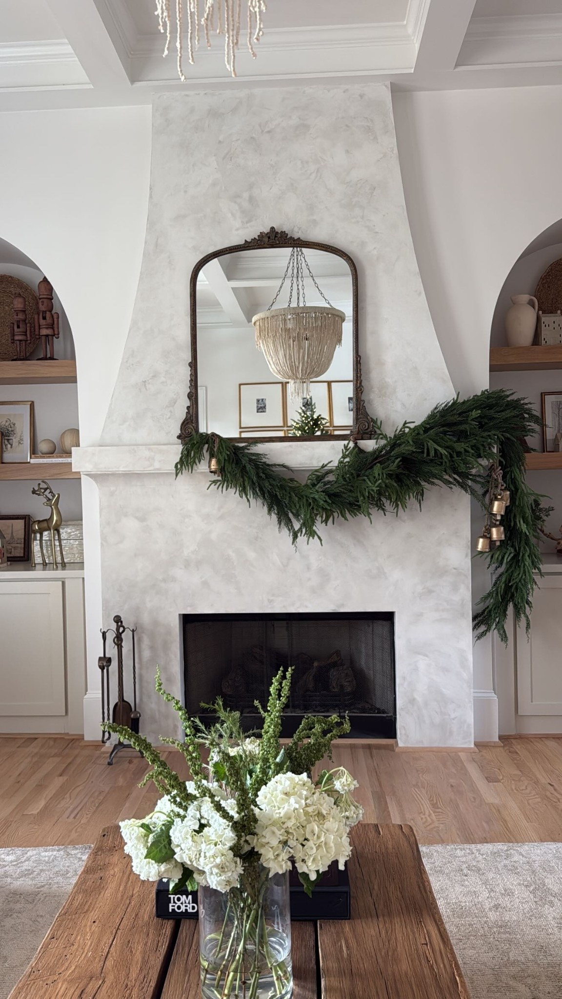 Family room details 🤍 and my garland combo for this fullness! 

#LTKHome #LTKHoliday #LTKSeasonal