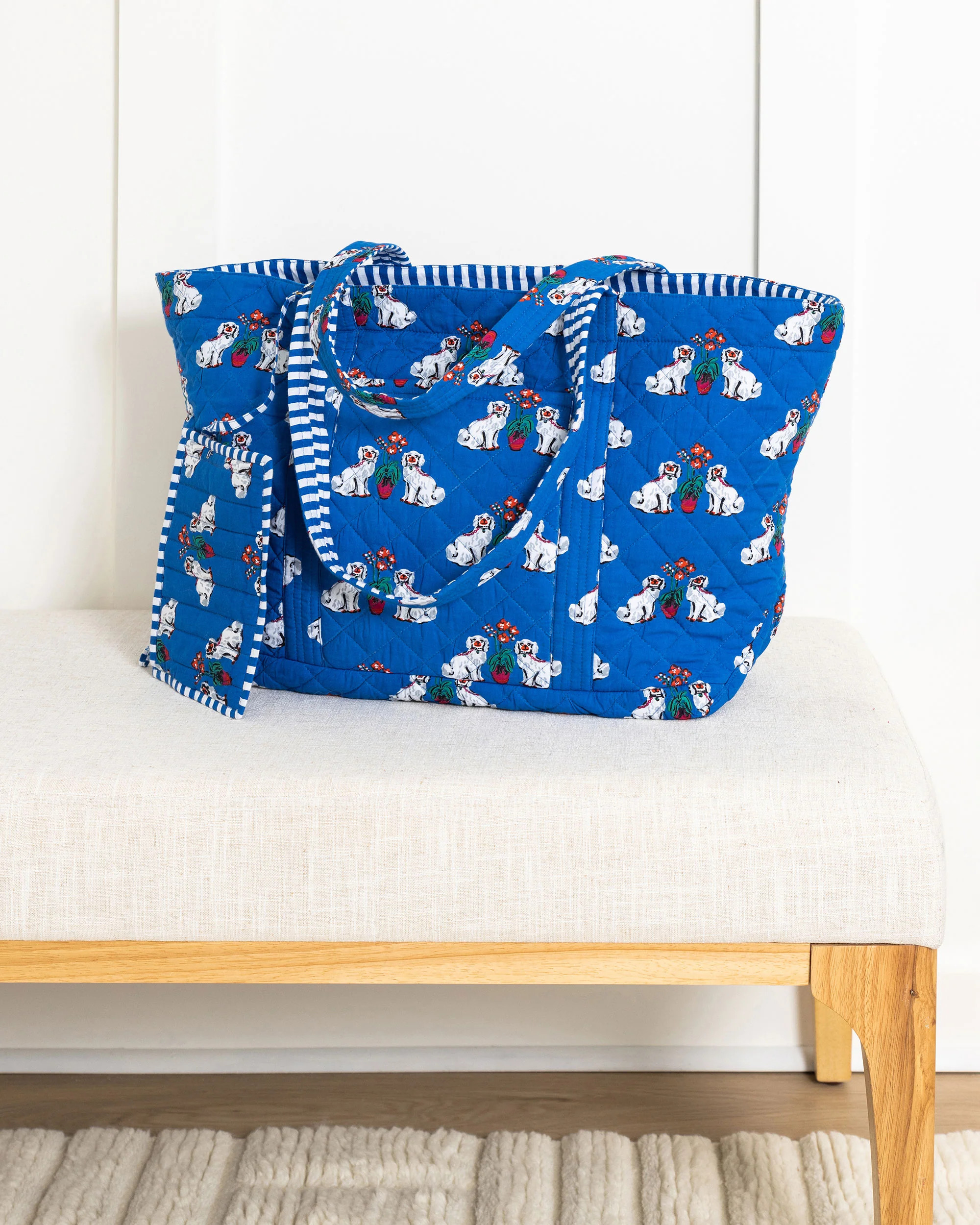 Matching Spaniels - Weekend Bag with Pouch - Queen Blue | Printfresh